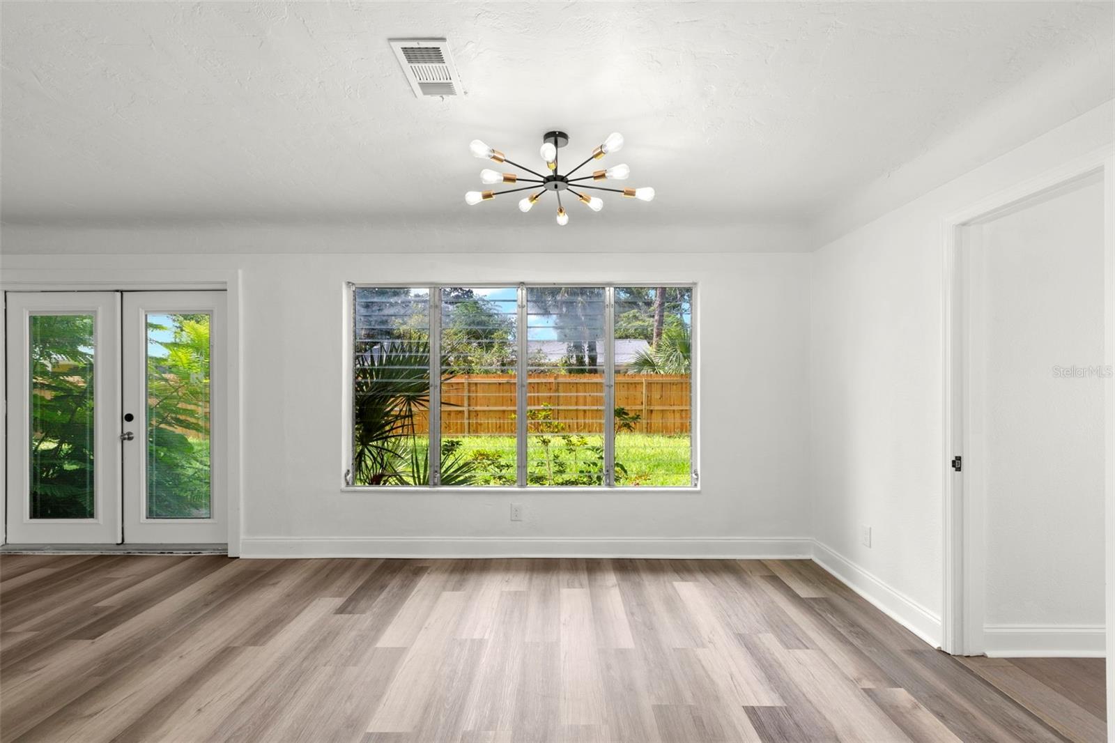 Image 11 of 25 For 6120 5th Avenue N