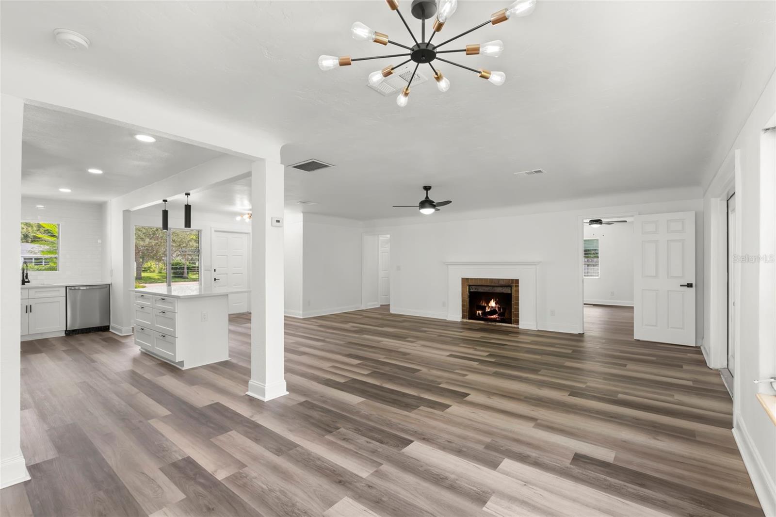 Image 12 of 25 For 6120 5th Avenue N