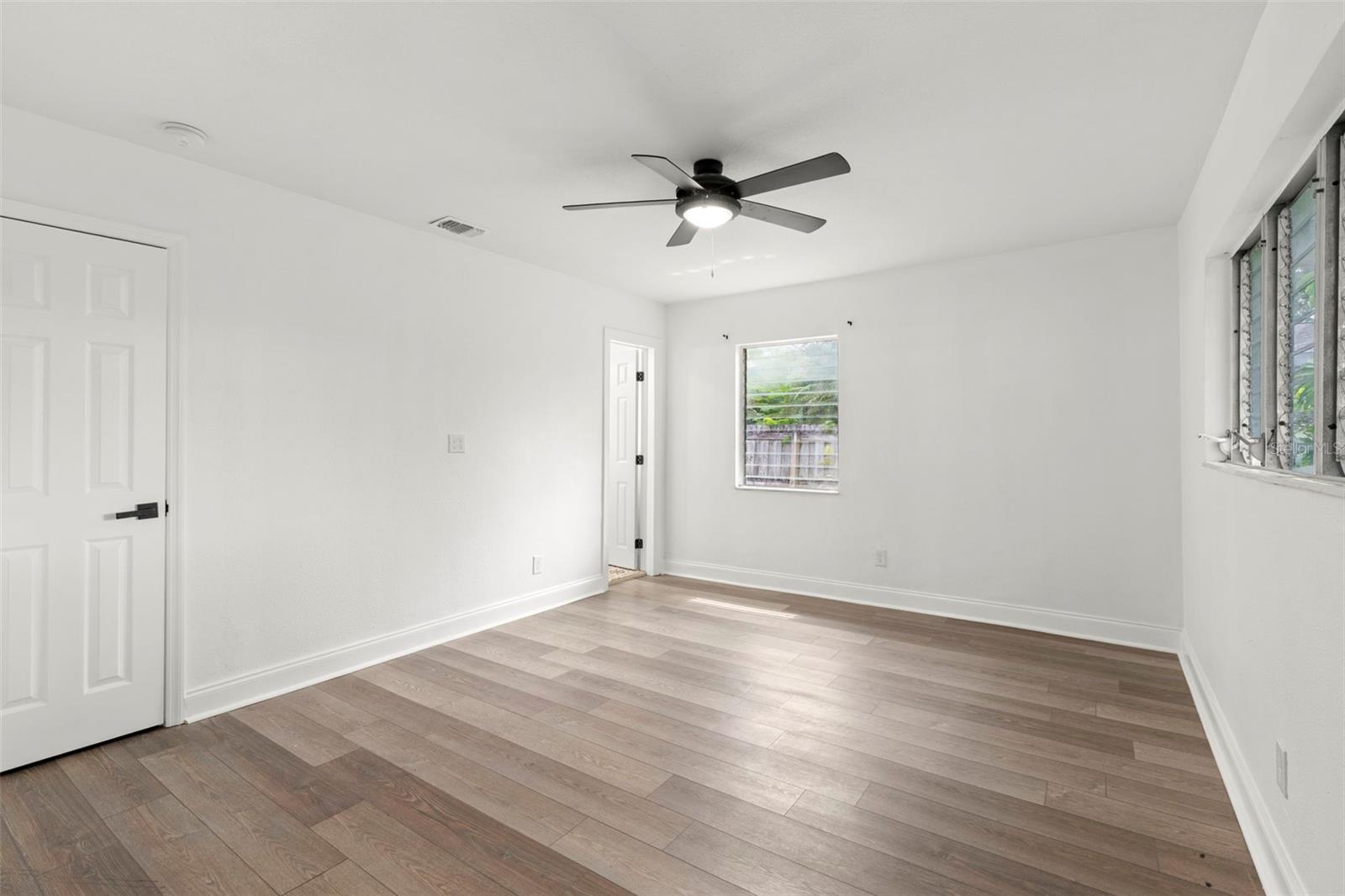 Image 13 of 25 For 6120 5th Avenue N