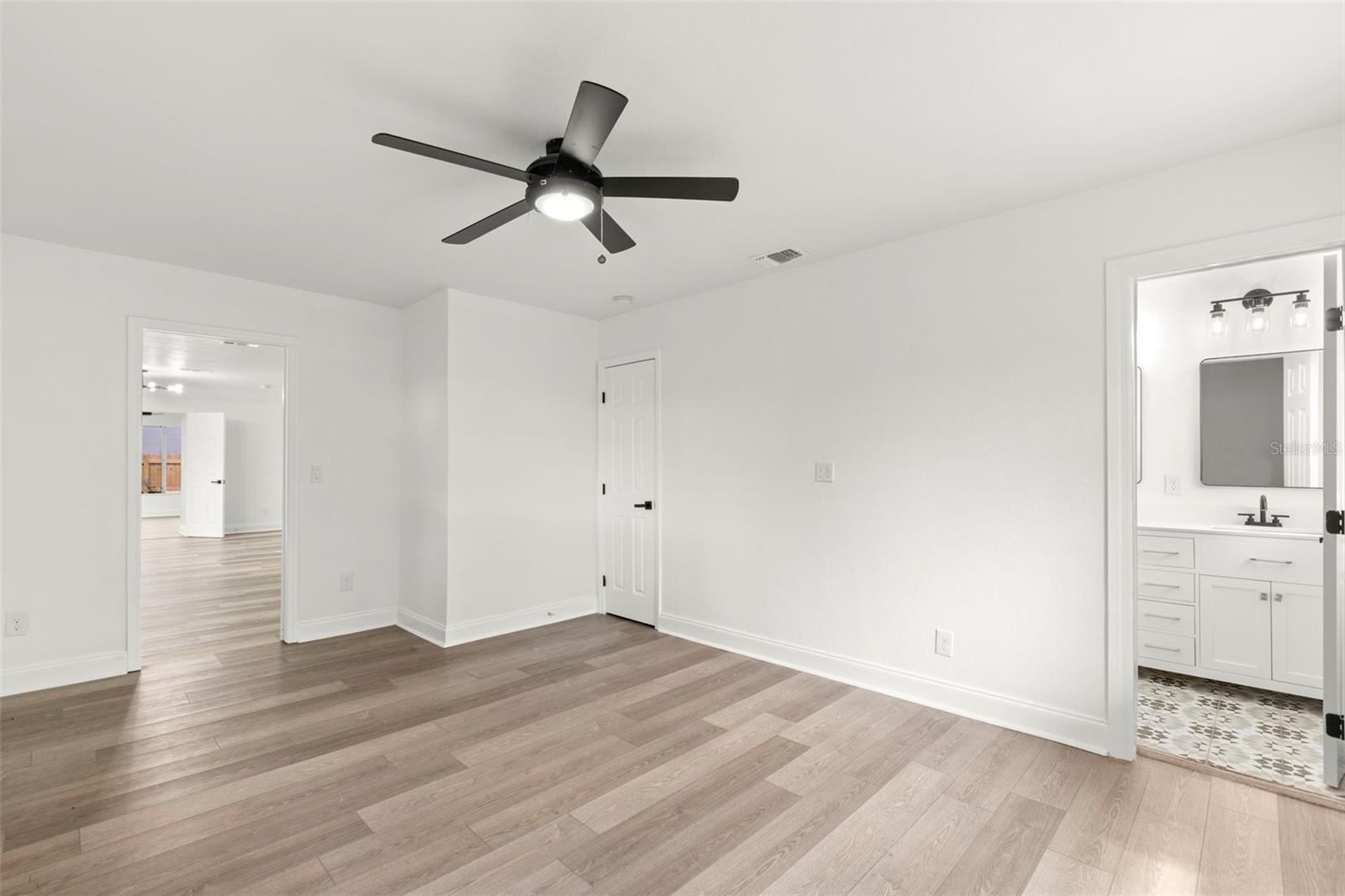 Image 14 of 25 For 6120 5th Avenue N