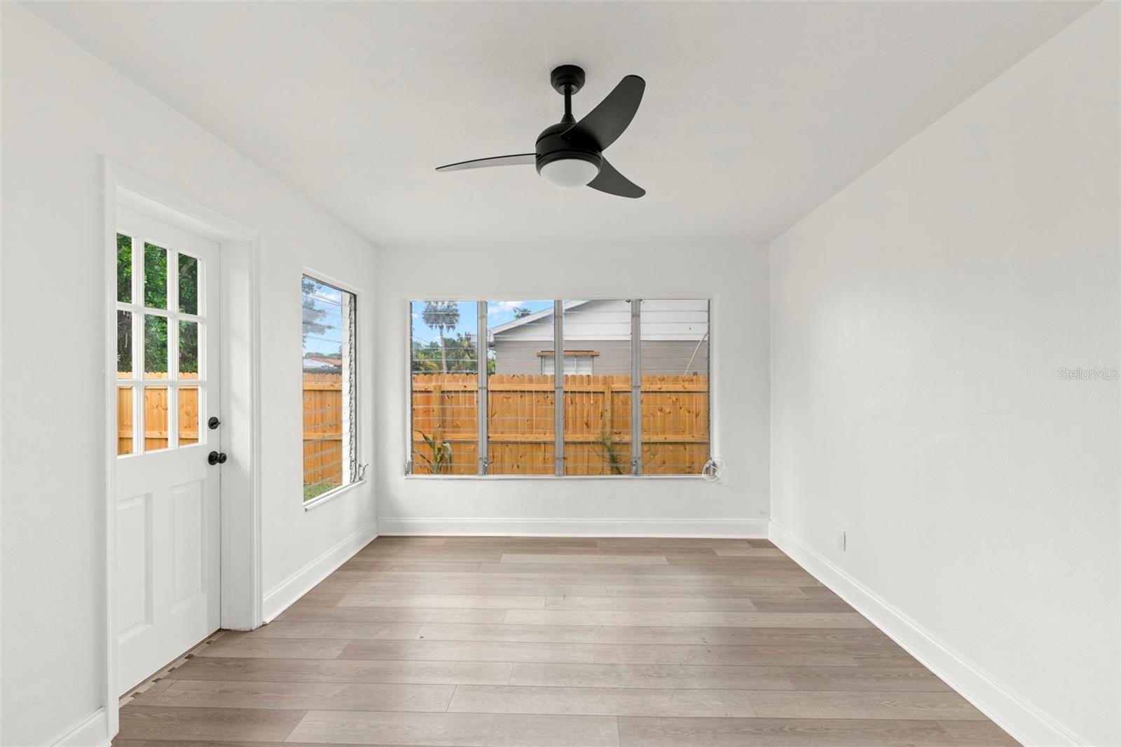 Image 17 of 25 For 6120 5th Avenue N