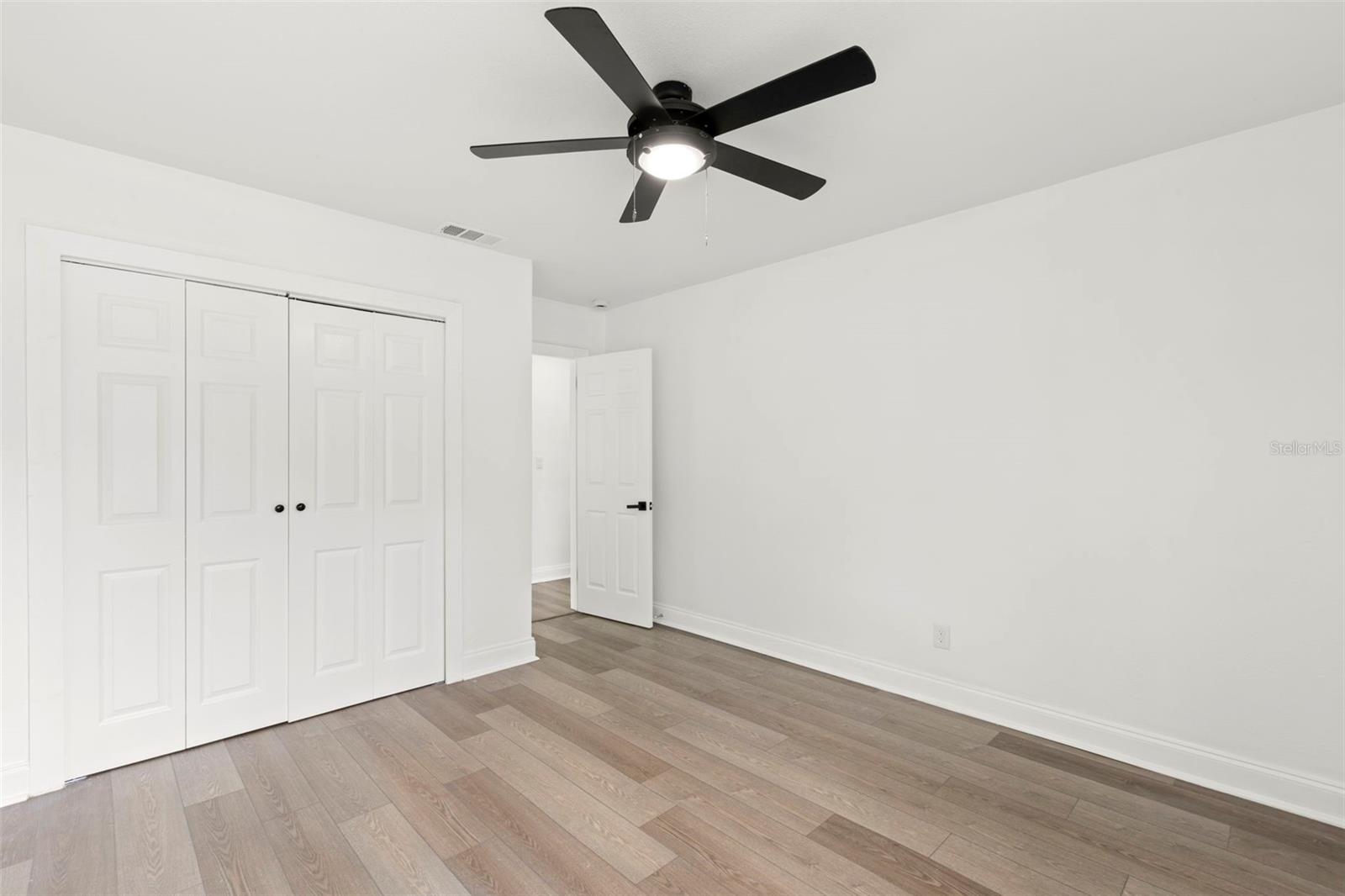 Image 23 of 25 For 6120 5th Avenue N