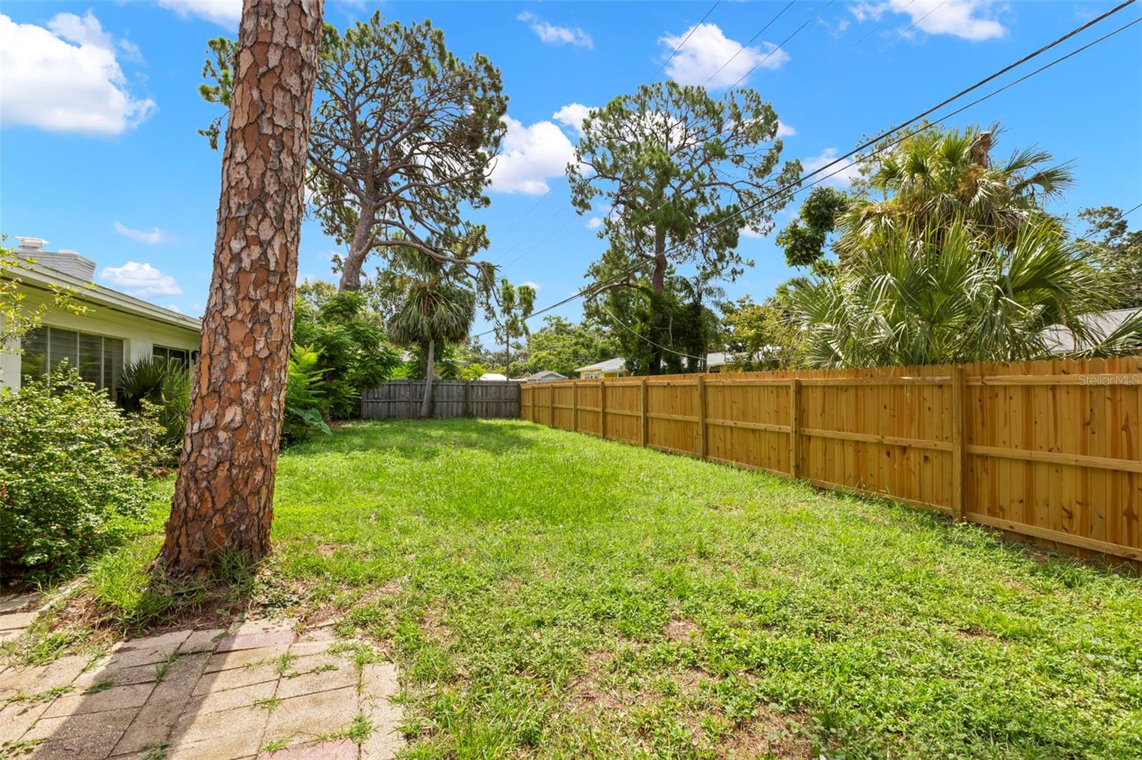 Image 24 of 25 For 6120 5th Avenue N