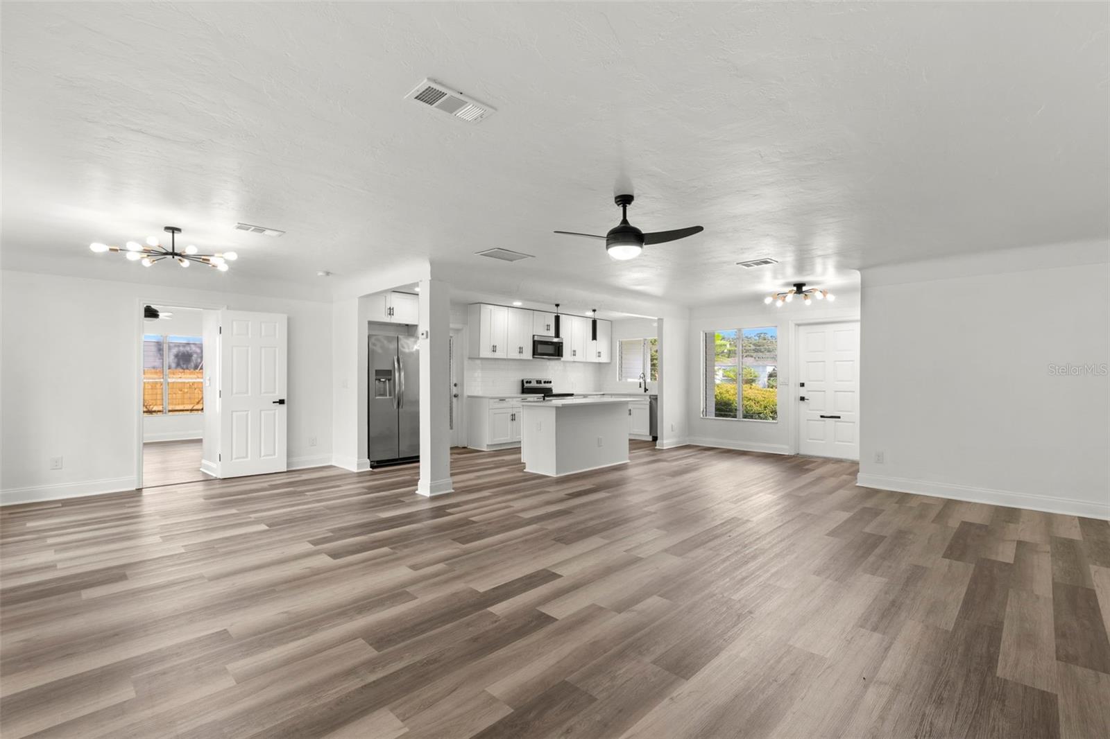 Image 3 of 25 For 6120 5th Avenue N