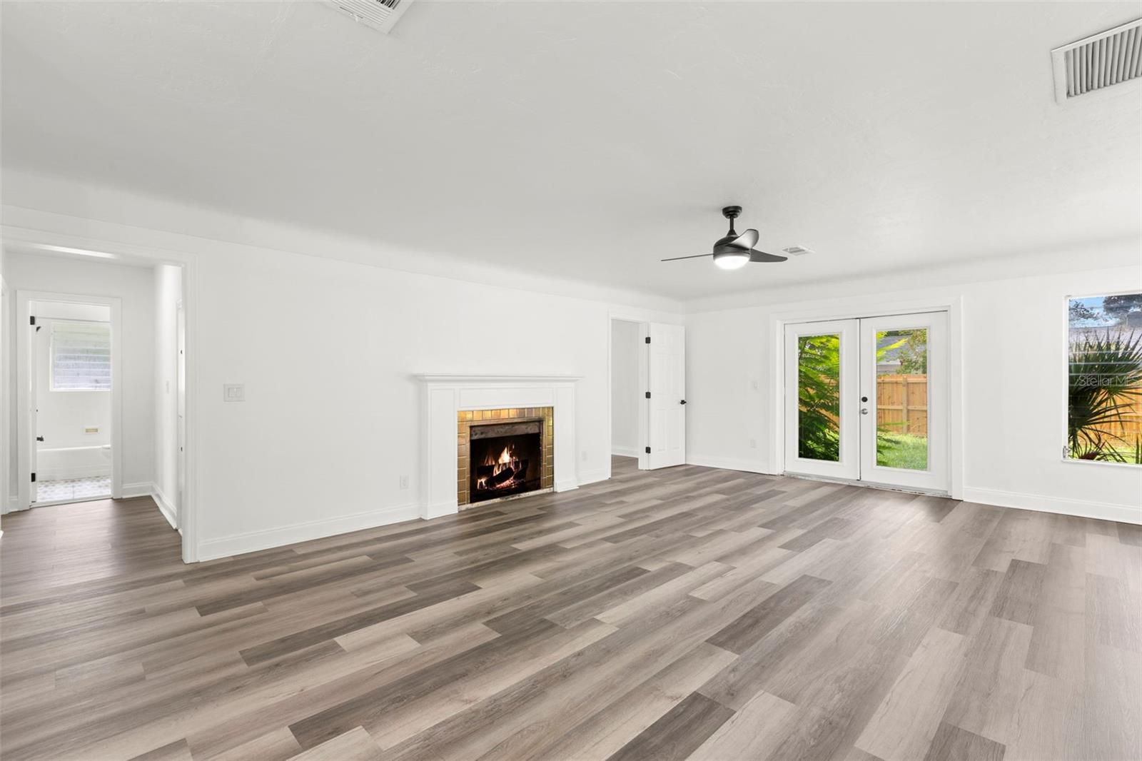 Image 5 of 25 For 6120 5th Avenue N