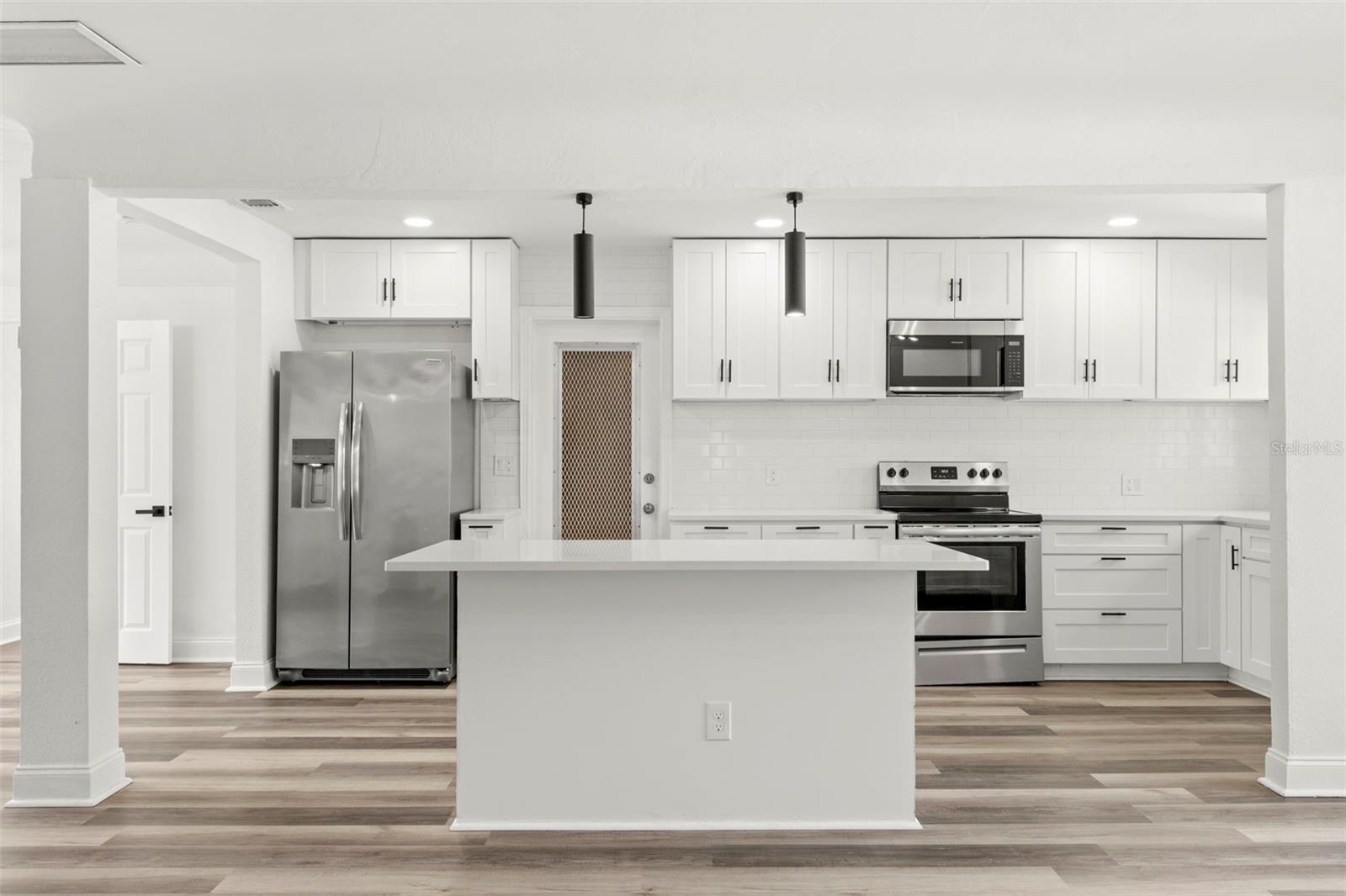 Image 7 of 25 For 6120 5th Avenue N