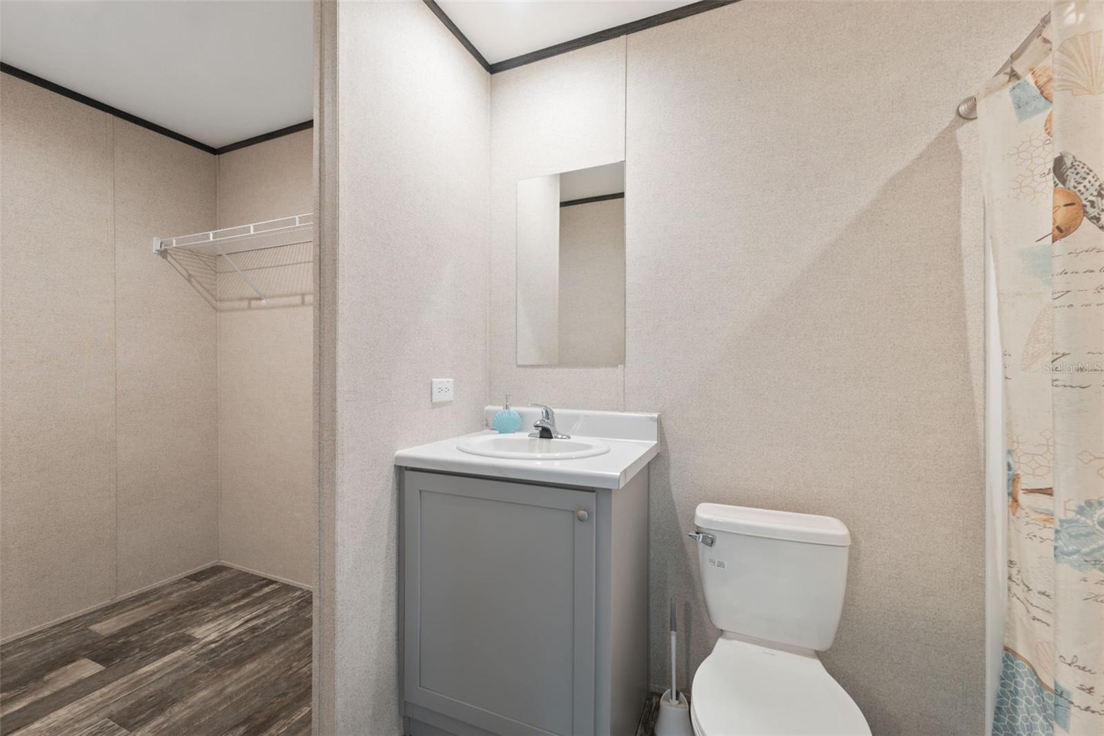 Image 19 of 27 For 8631 Kimberly Court