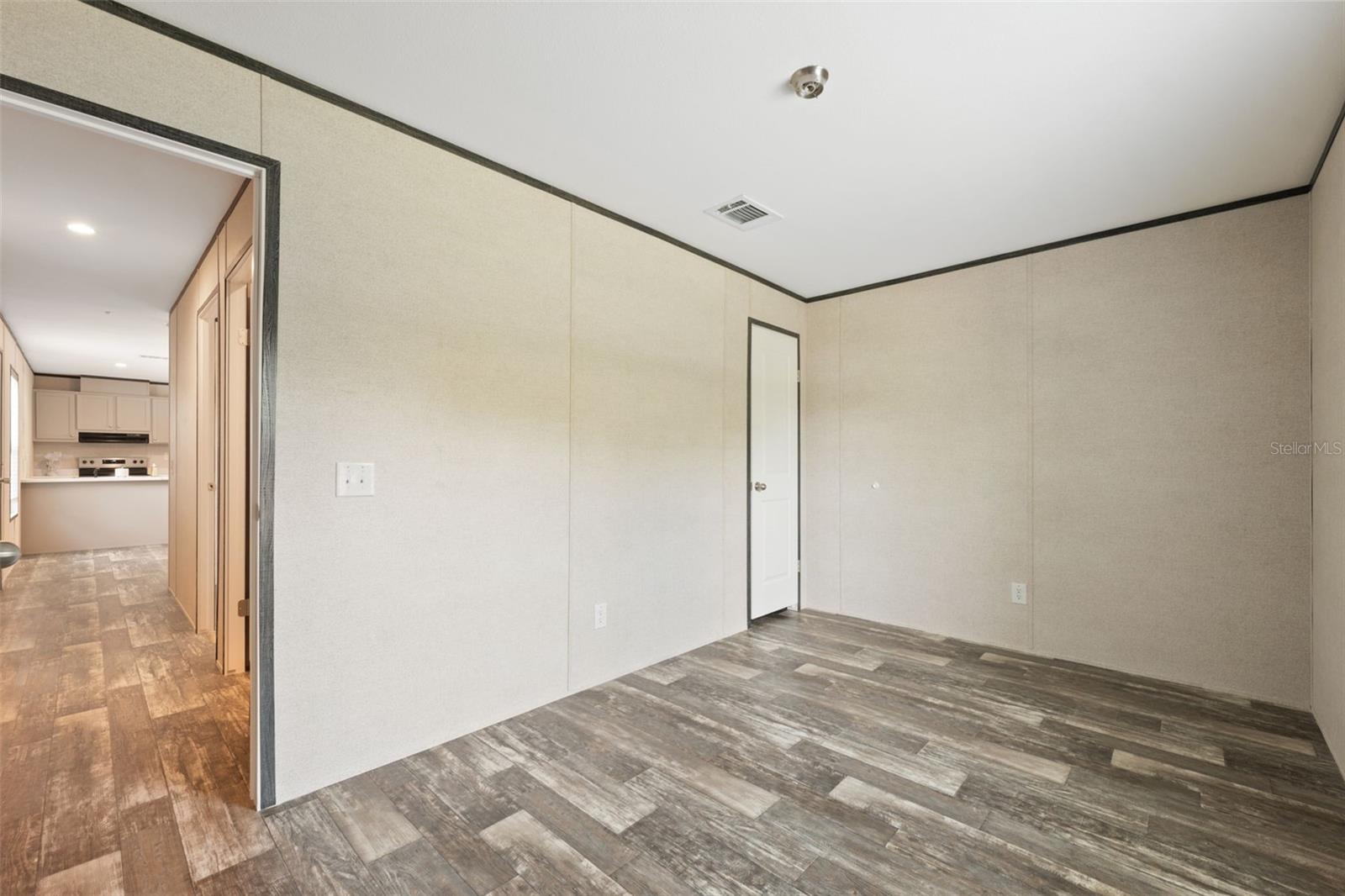 Image 26 of 27 For 8631 Kimberly Court
