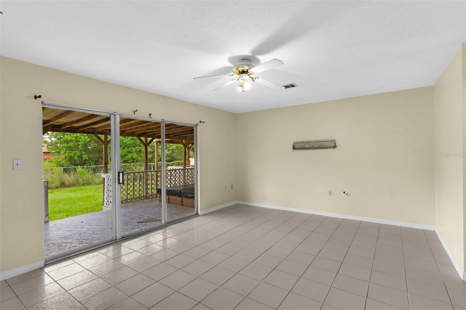 Image 17 of 27 For 228 Lakeside Lane
