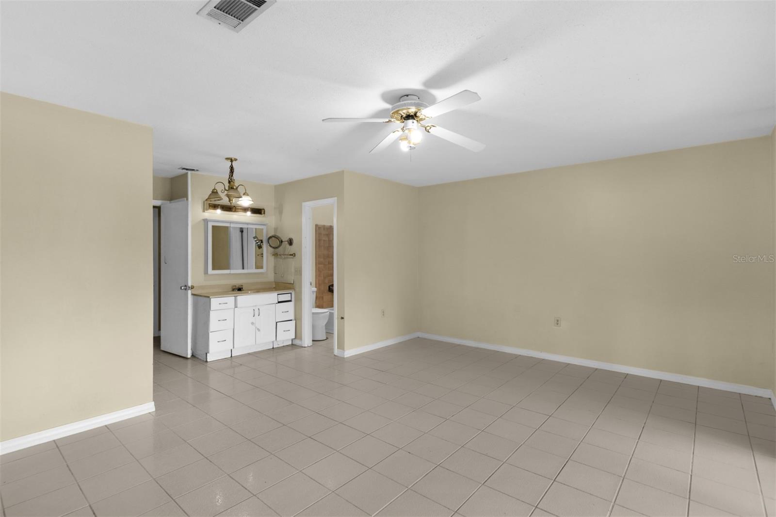 Image 18 of 27 For 228 Lakeside Lane