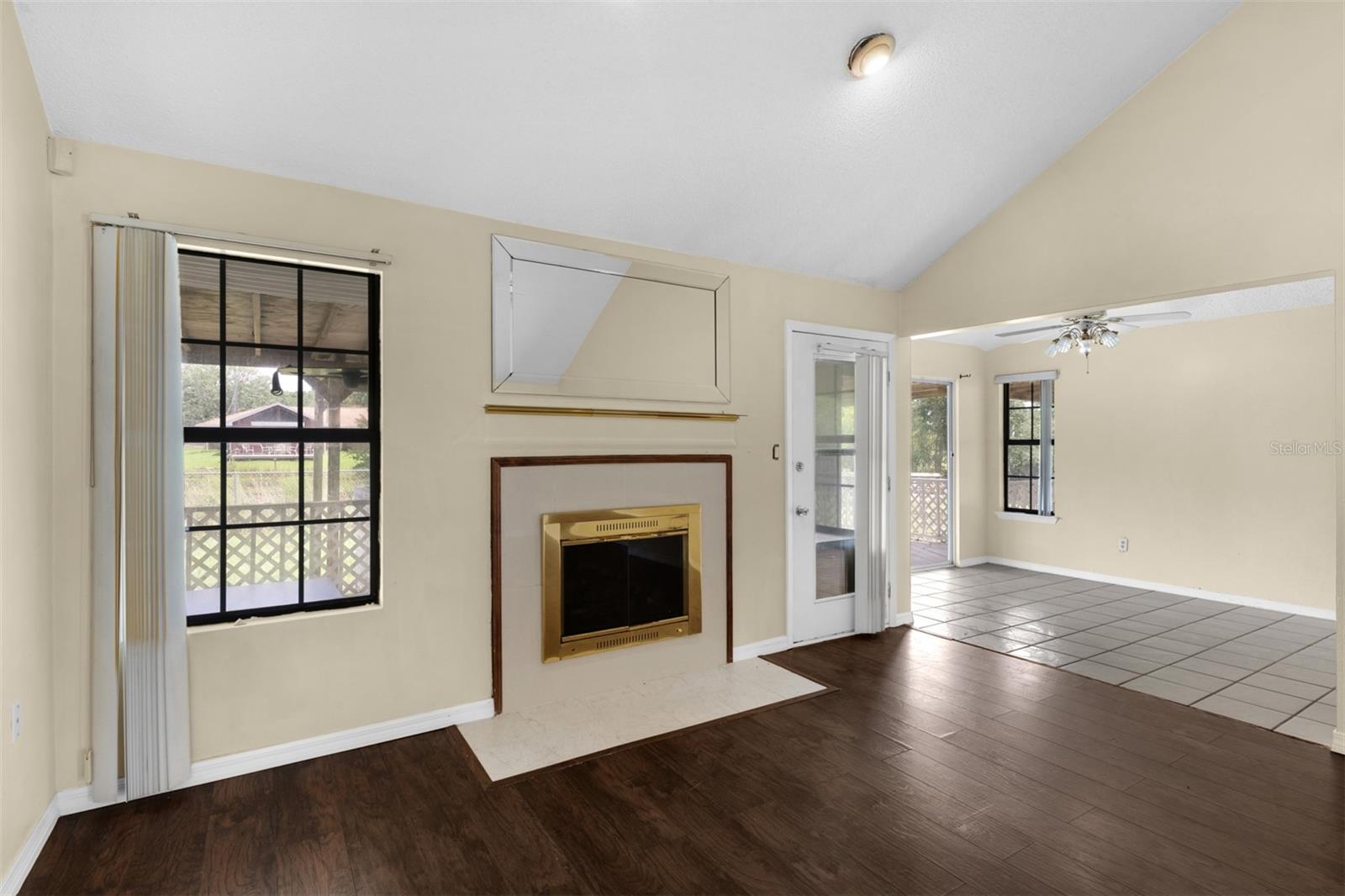 Image 6 of 27 For 228 Lakeside Lane