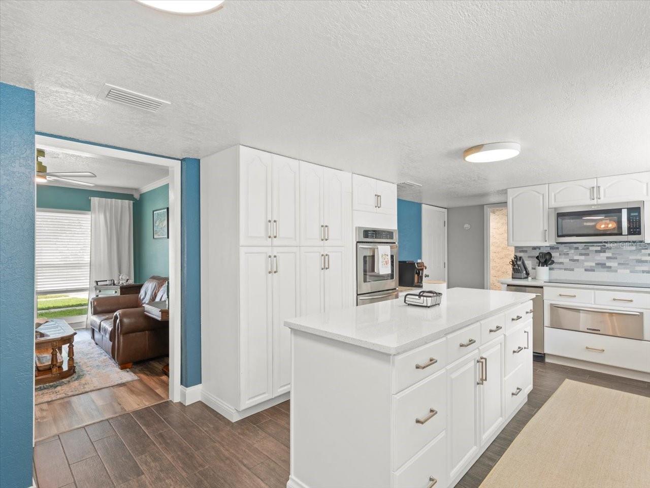 Image 16 of 37 For 16211 Sawgrass Circle