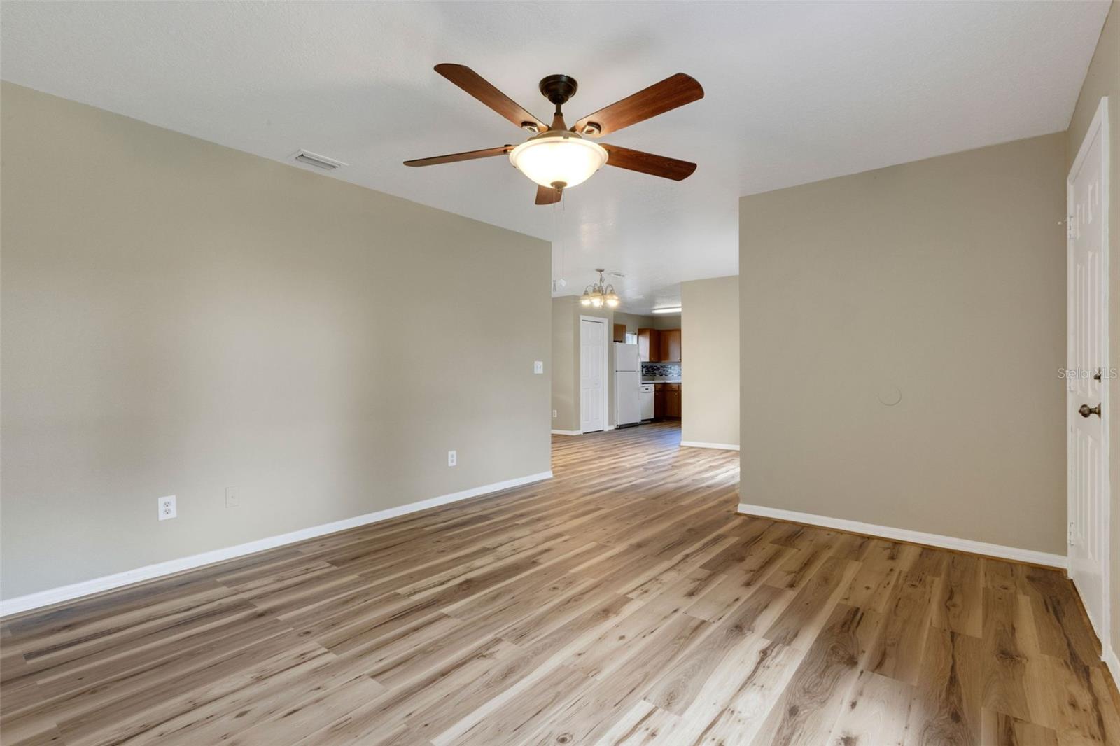 Image 4 of 30 For 3100 Reynolds Street
