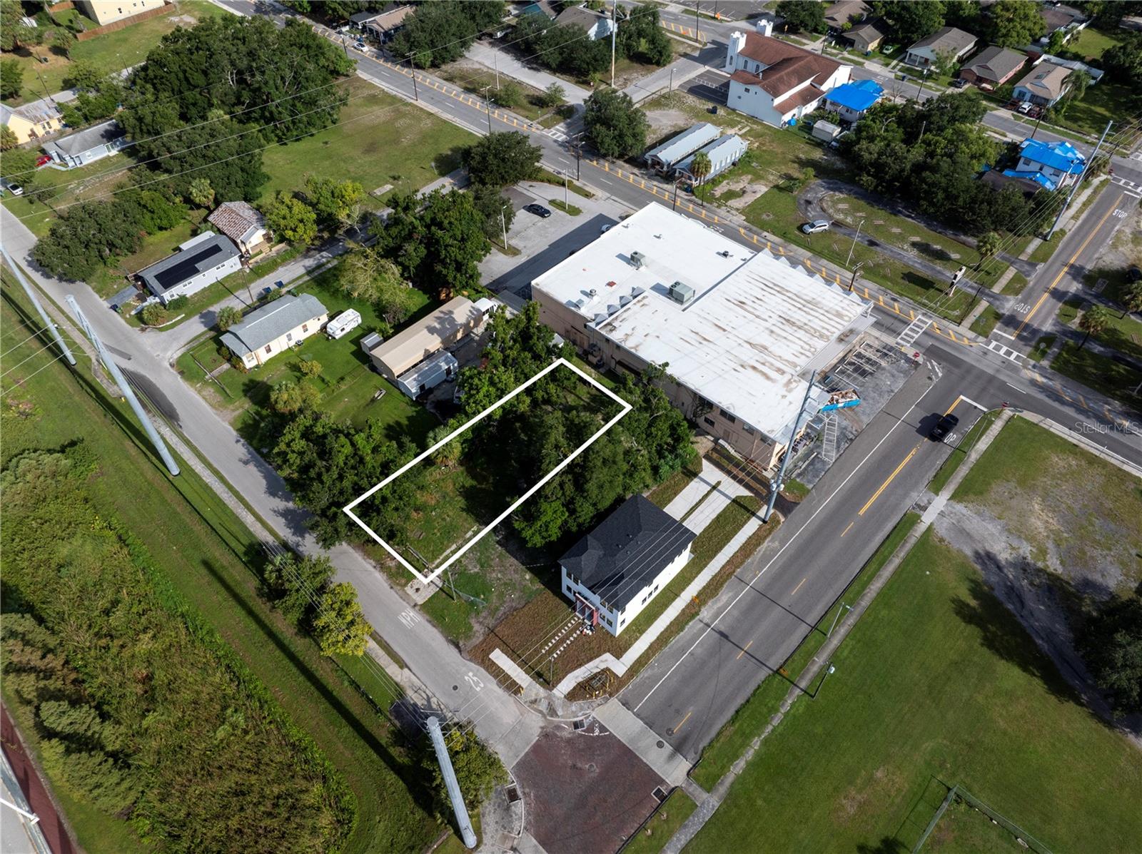 Image 2 of 8 For 2512 15th Avenue