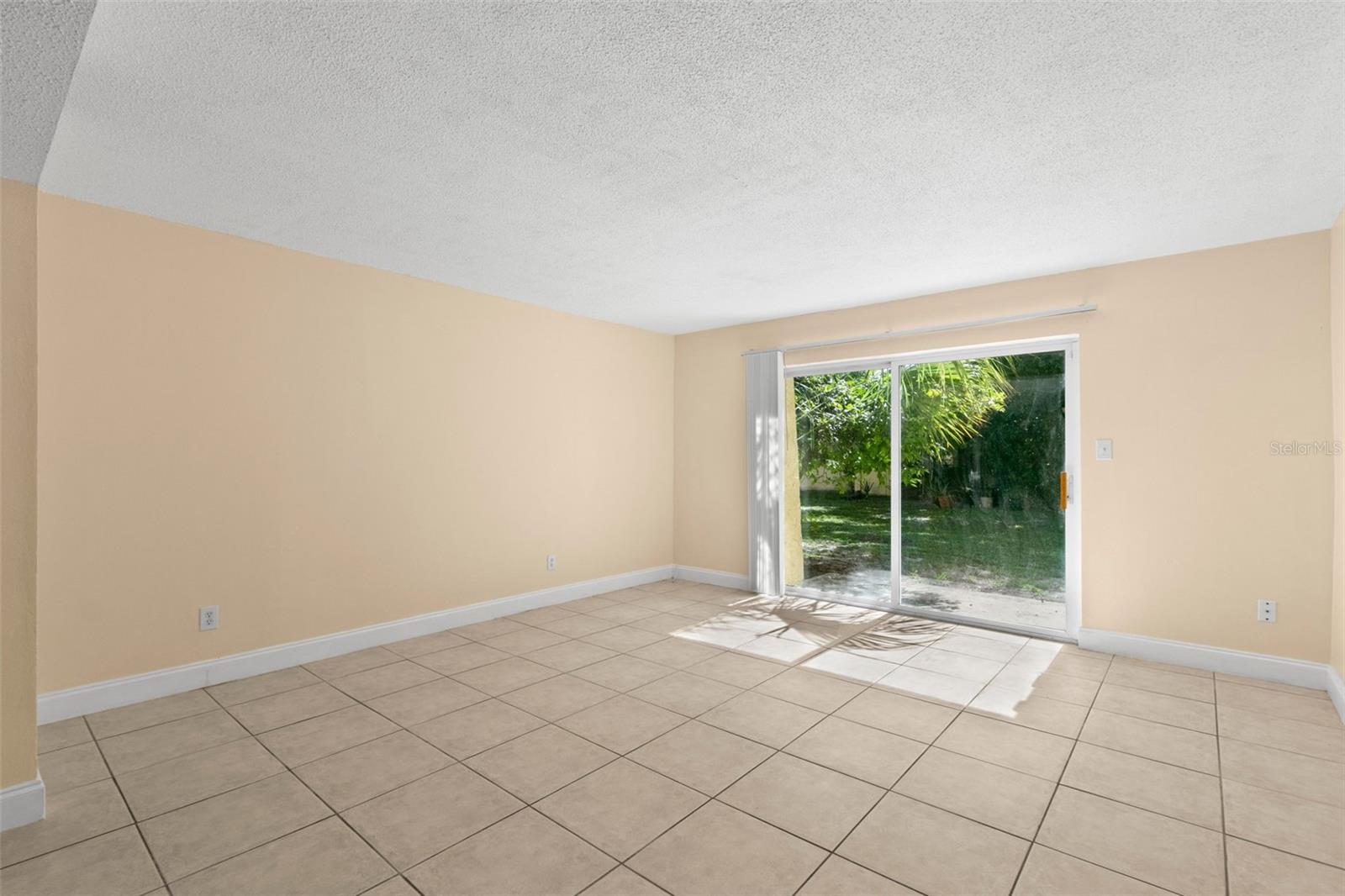 Image 15 of 25 For 7509 Fragancia Court