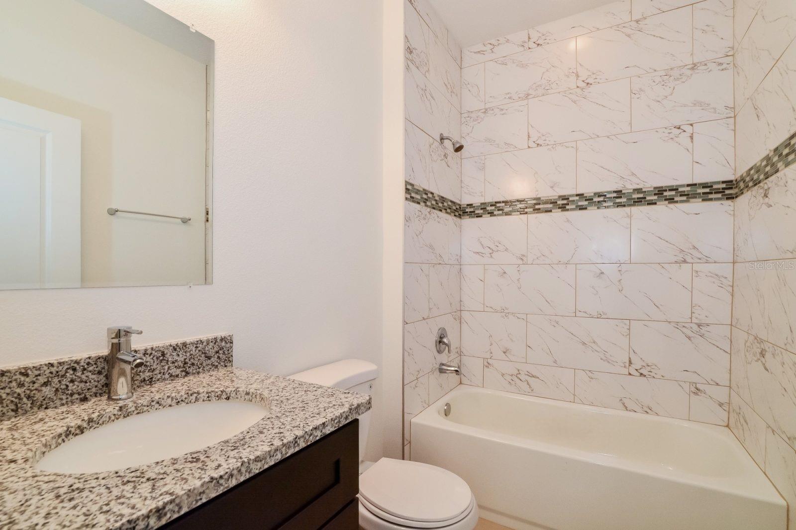 Listing photo id 3 for 4350 139th Street Road
