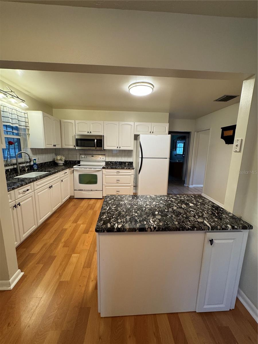 Image 5 of 10 For 2711 Heiter Street