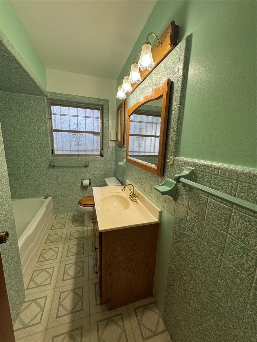 Image 8 of 10 For 2711 Heiter Street