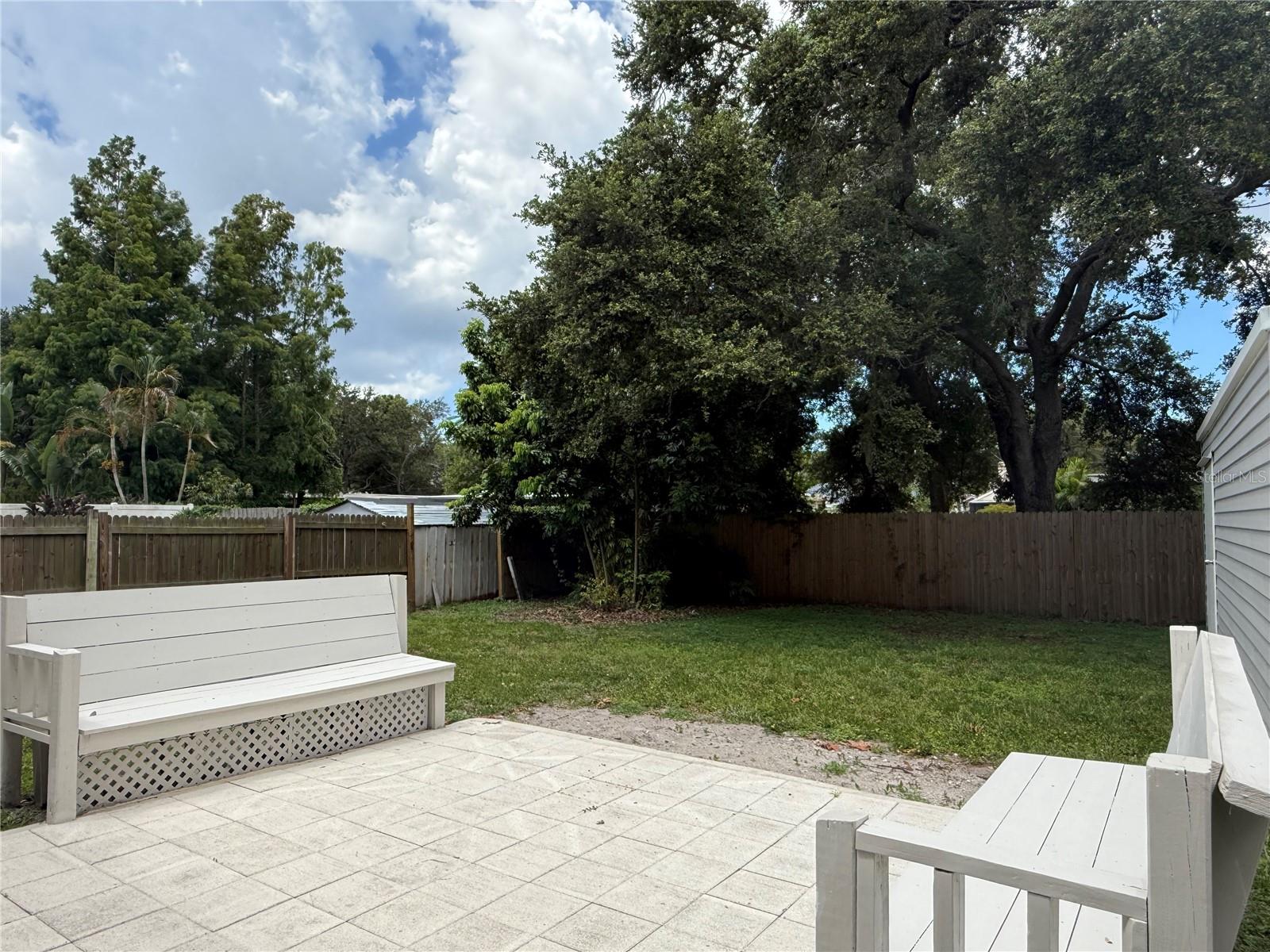 Image 18 of 19 For 1910 Oak Street