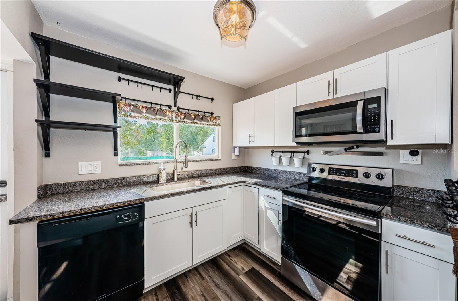 Image 16 of 17 For 5306 9th Avenue S