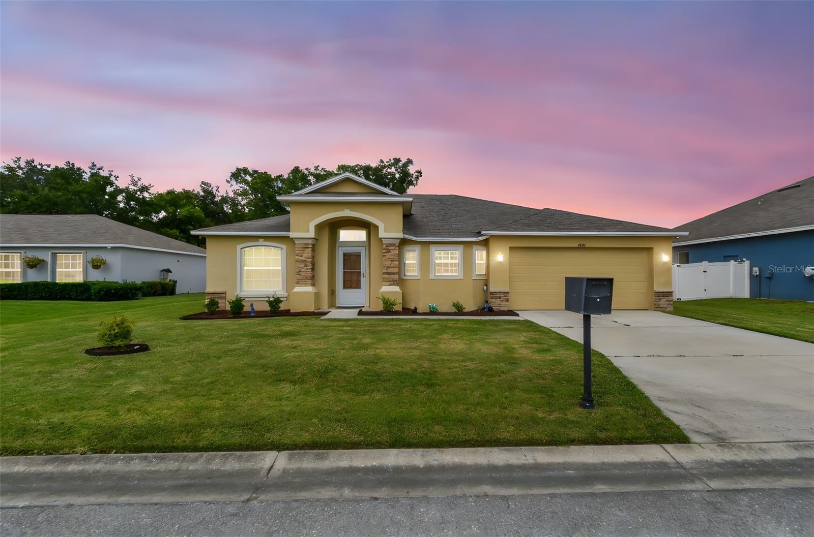 Details for 6937 Minaxi Drive, LAKELAND, FL 33810