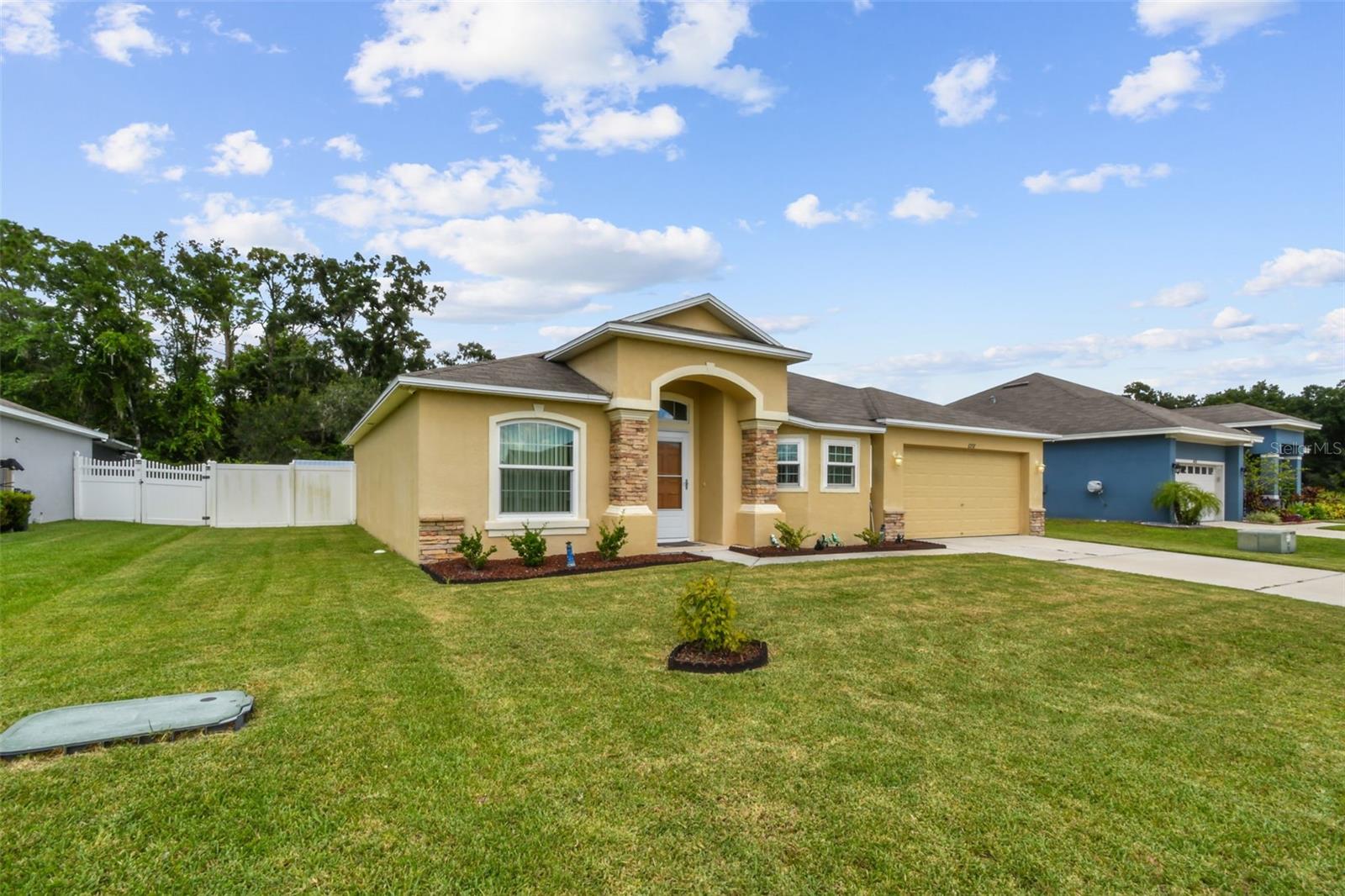 Image 2 of 72 For 6937 Minaxi Drive