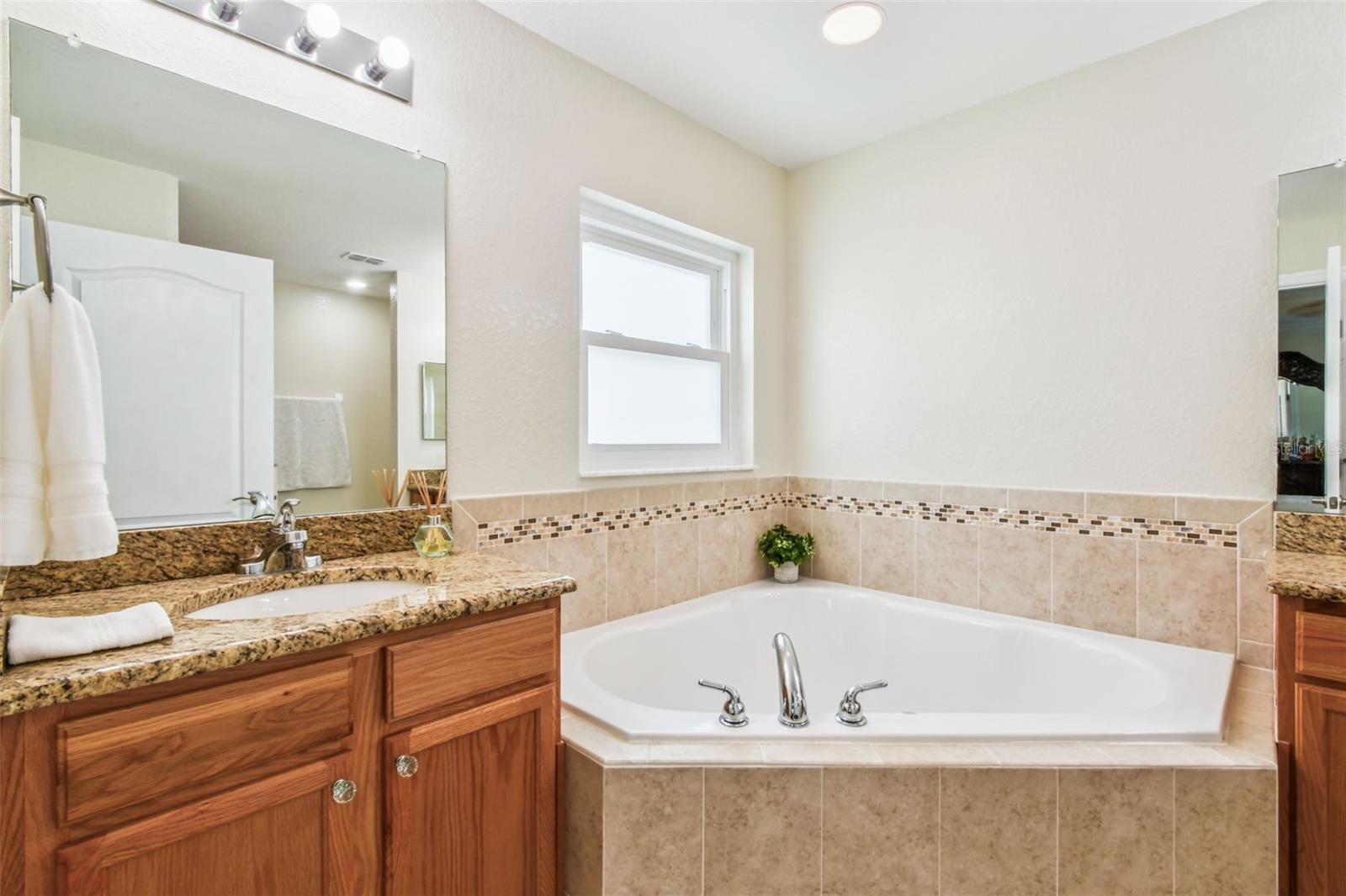 Image 36 of 72 For 6937 Minaxi Drive