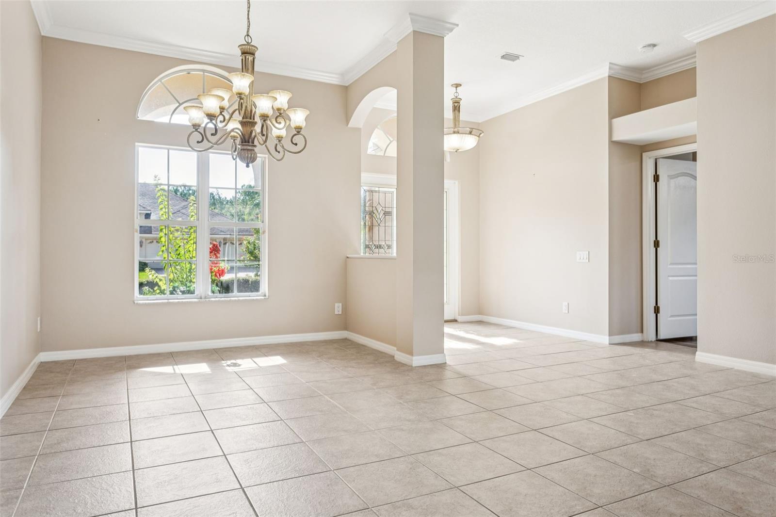 Image 10 of 43 For 23523 Gracewood Circle