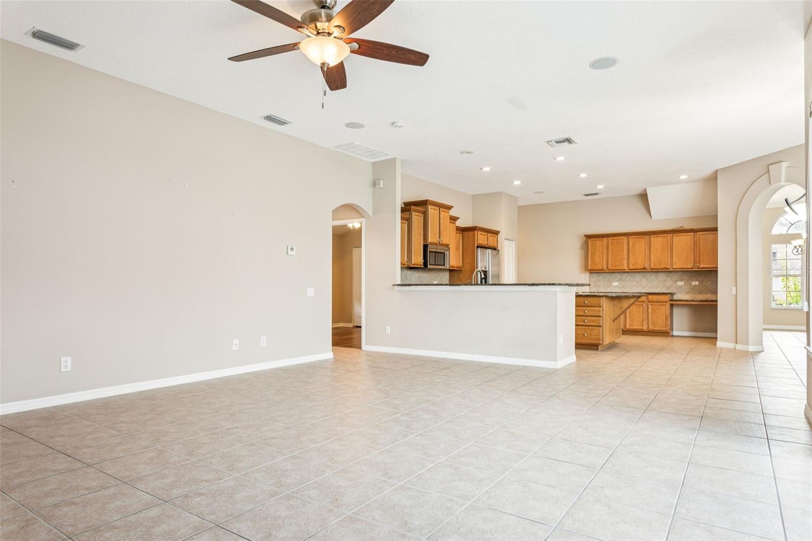 Image 16 of 43 For 23523 Gracewood Circle