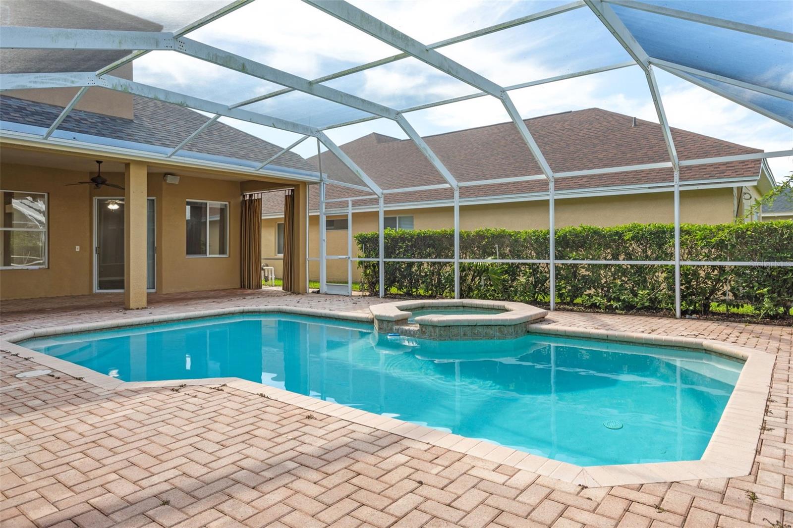 Image 18 of 43 For 23523 Gracewood Circle