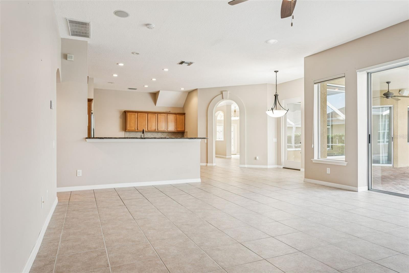 Image 20 of 43 For 23523 Gracewood Circle
