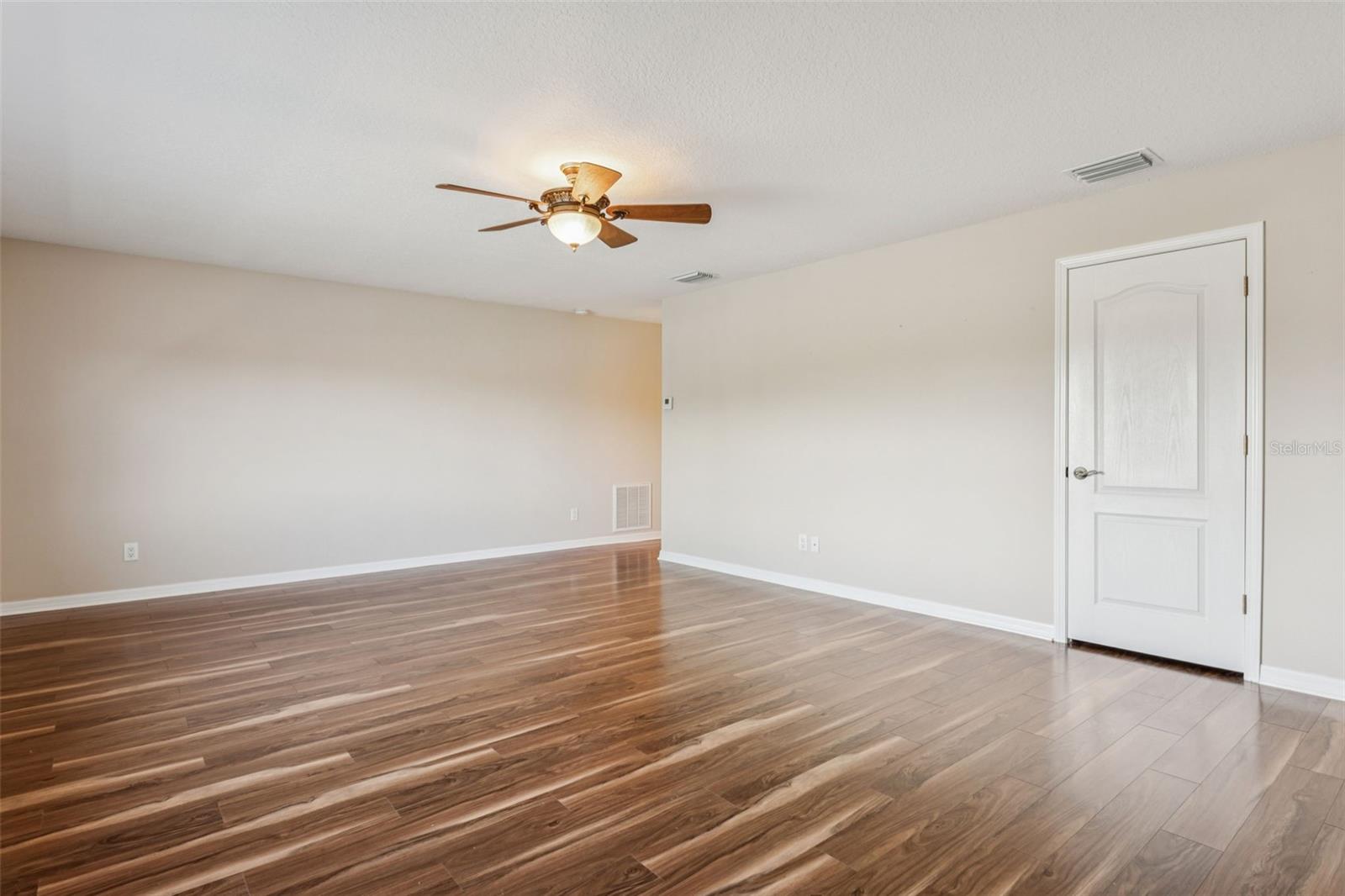 Image 29 of 43 For 23523 Gracewood Circle