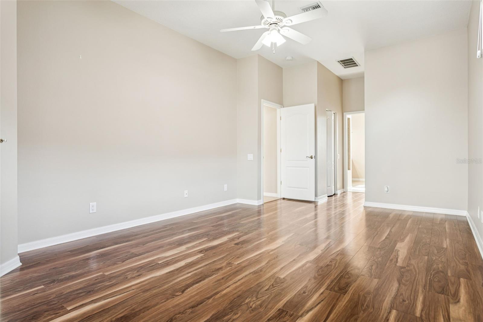 Image 32 of 43 For 23523 Gracewood Circle