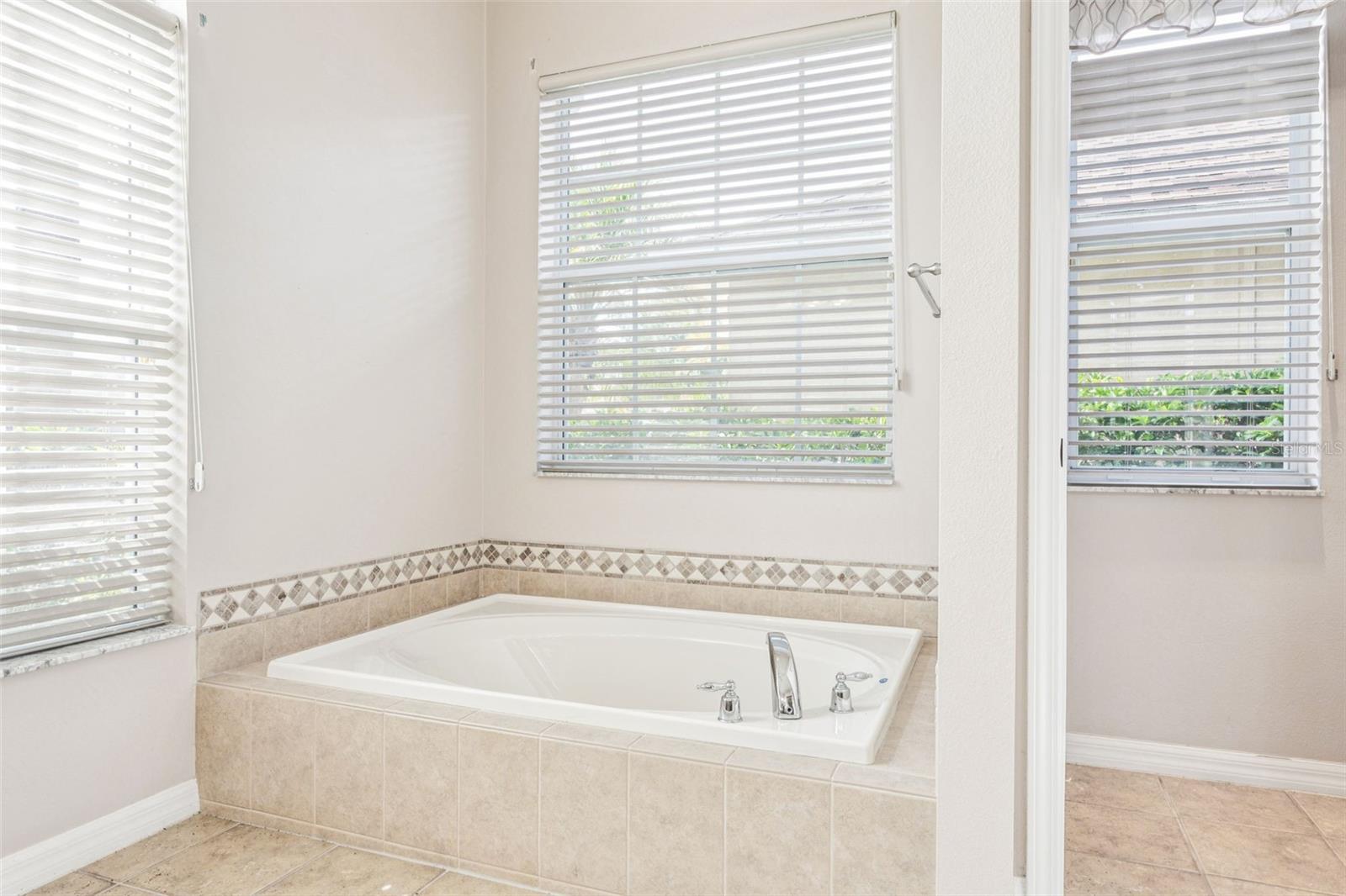 Image 35 of 43 For 23523 Gracewood Circle