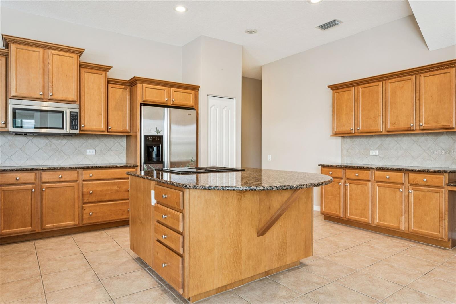 Image 6 of 43 For 23523 Gracewood Circle