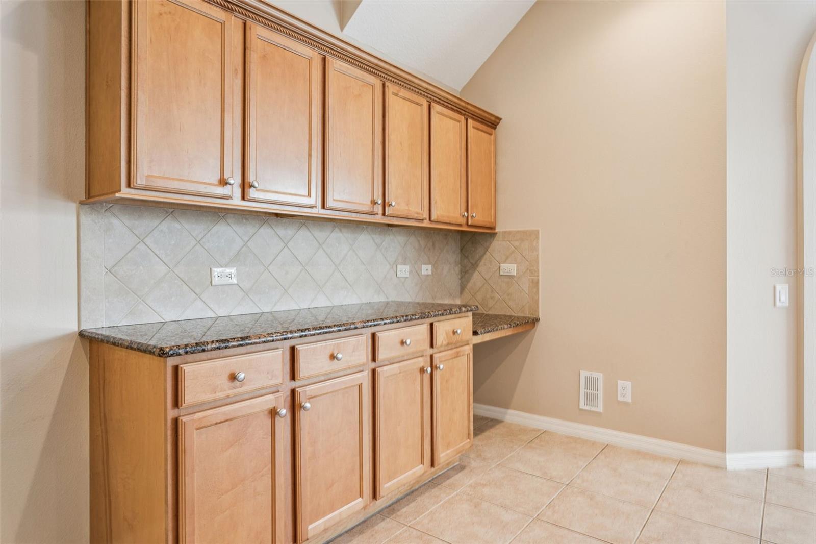 Image 8 of 43 For 23523 Gracewood Circle
