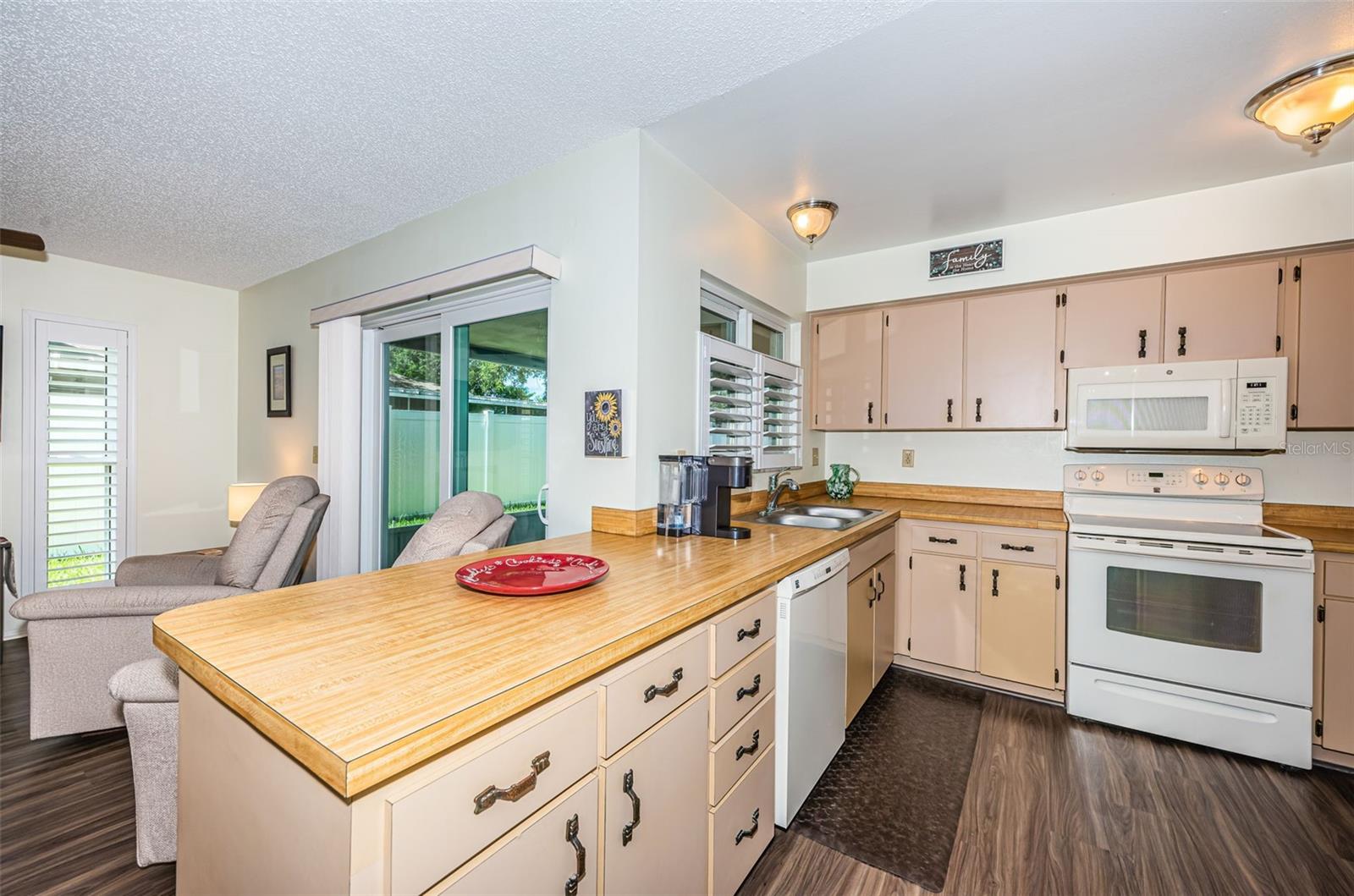 Image 11 of 38 For 10822 64th Street N