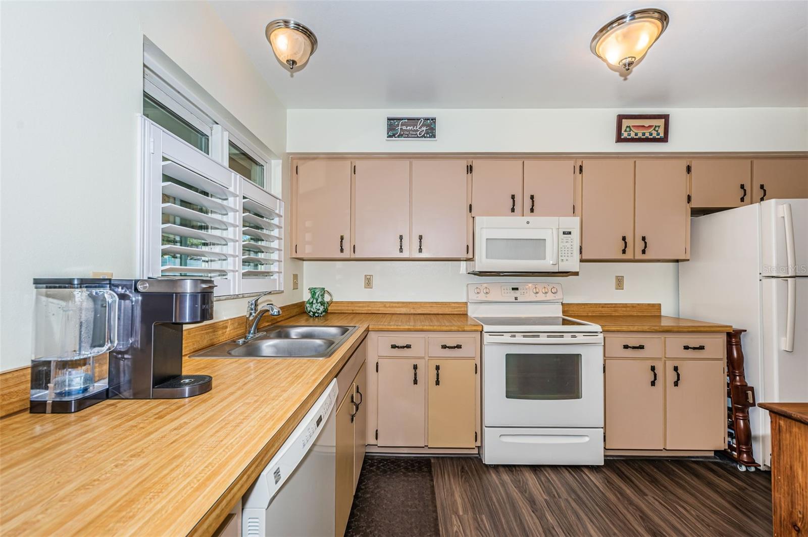 Image 13 of 38 For 10822 64th Street N