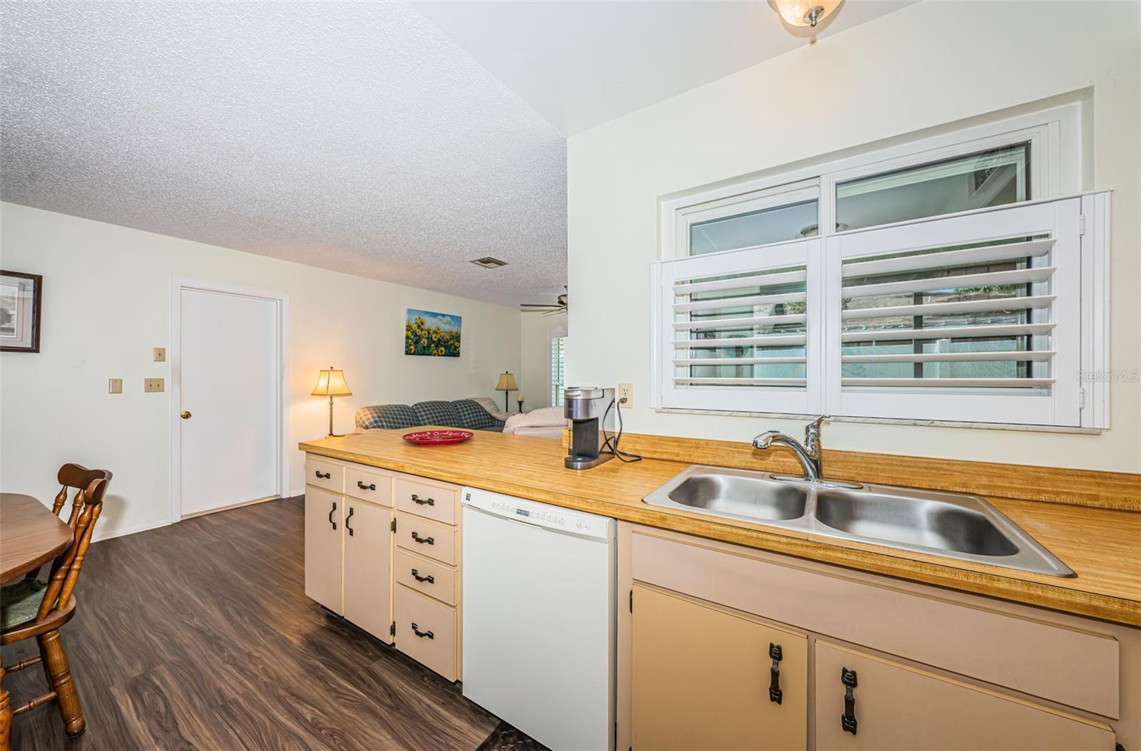 Image 14 of 38 For 10822 64th Street N