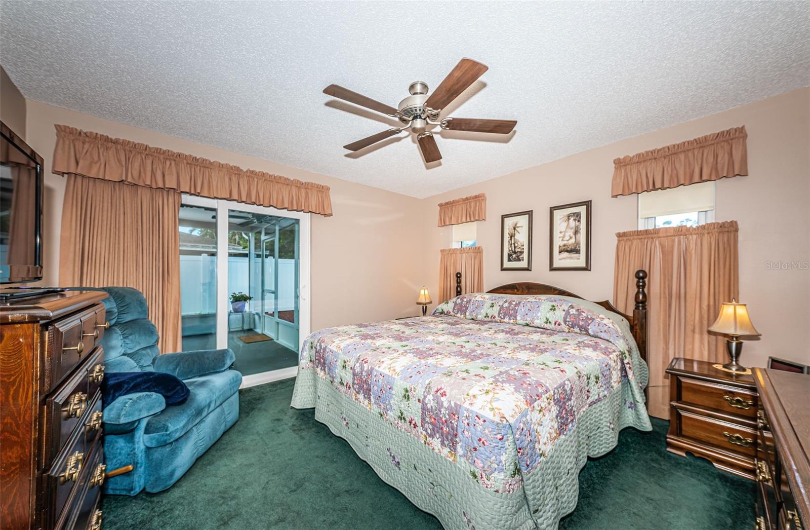 Image 17 of 38 For 10822 64th Street N