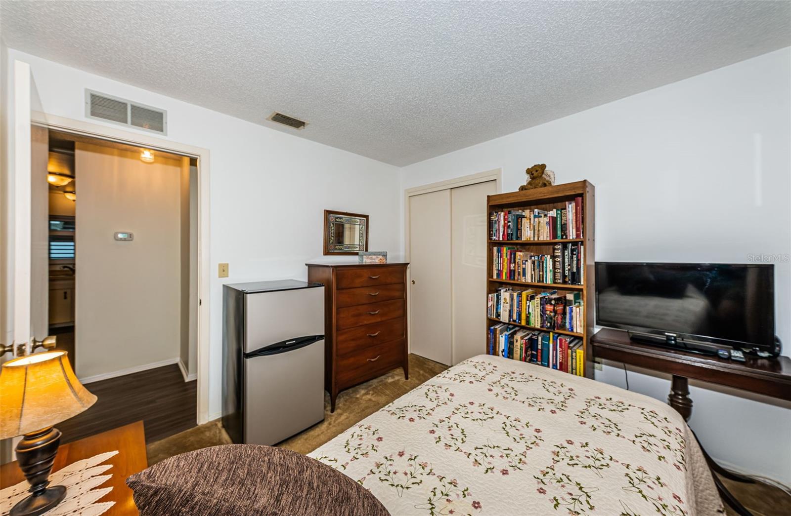 Image 21 of 38 For 10822 64th Street N