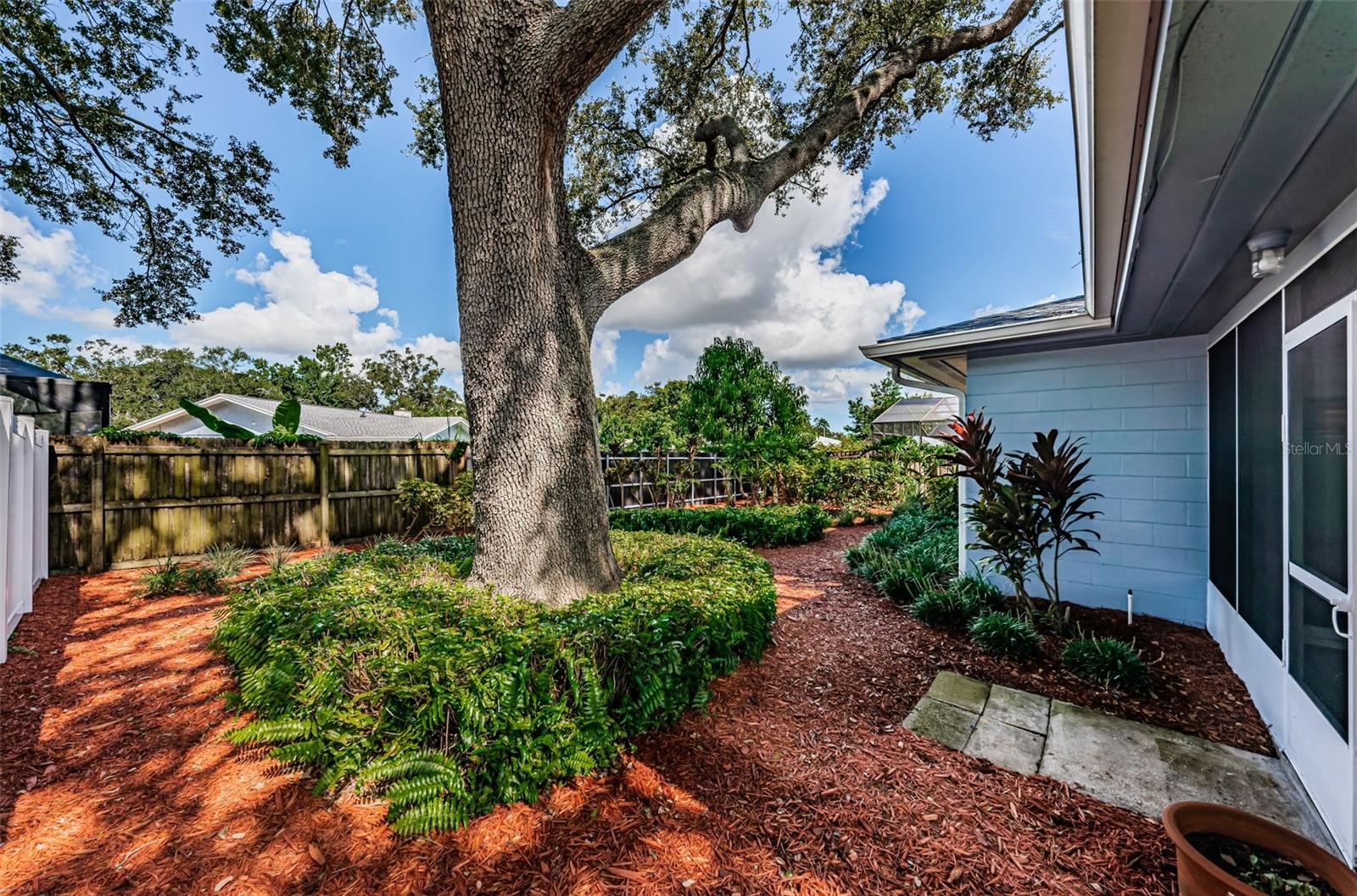 Image 29 of 38 For 10822 64th Street N