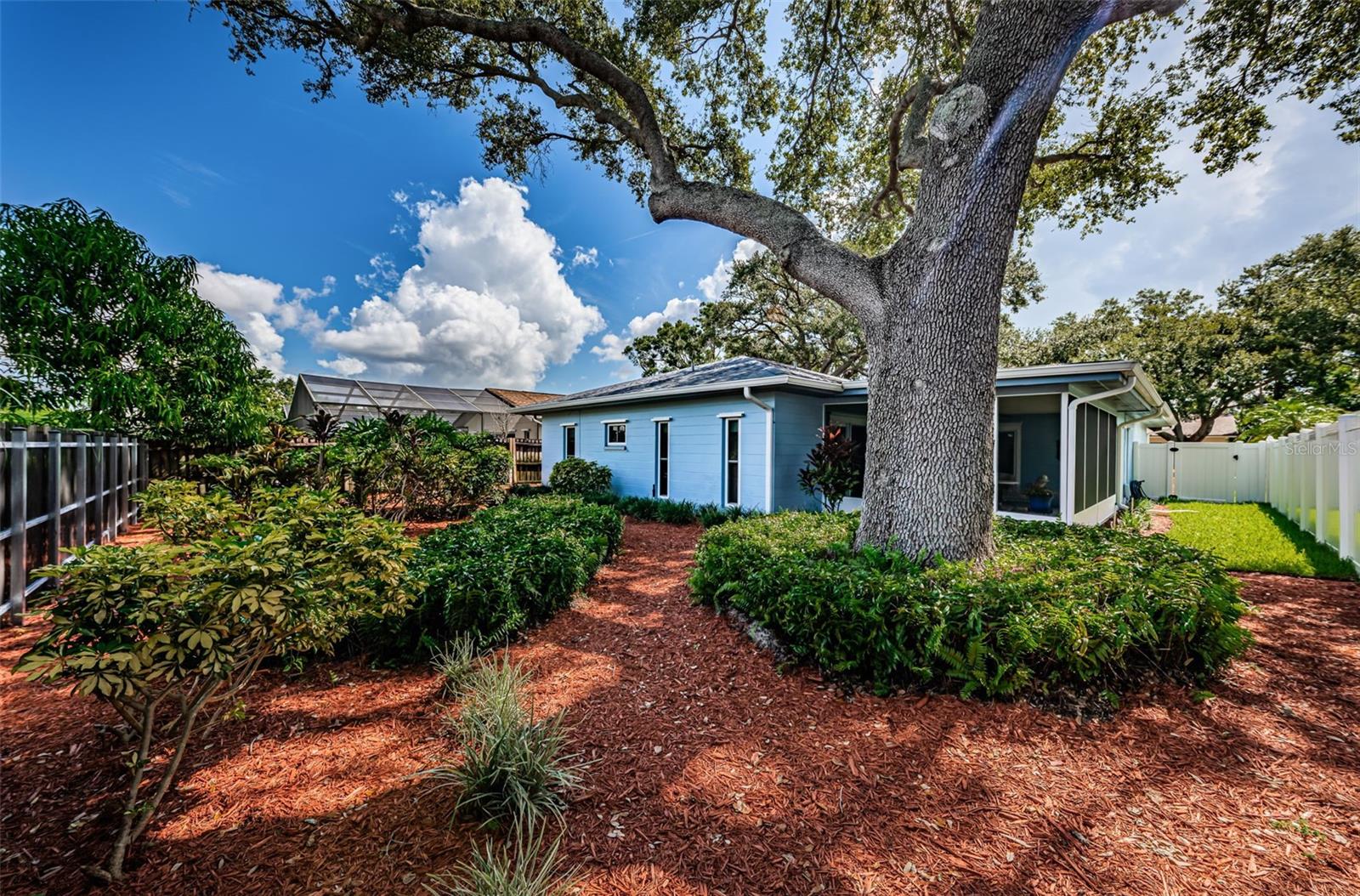 Image 31 of 38 For 10822 64th Street N