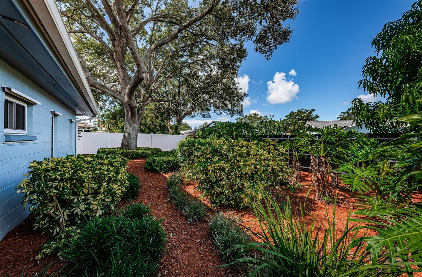Image 32 of 38 For 10822 64th Street N