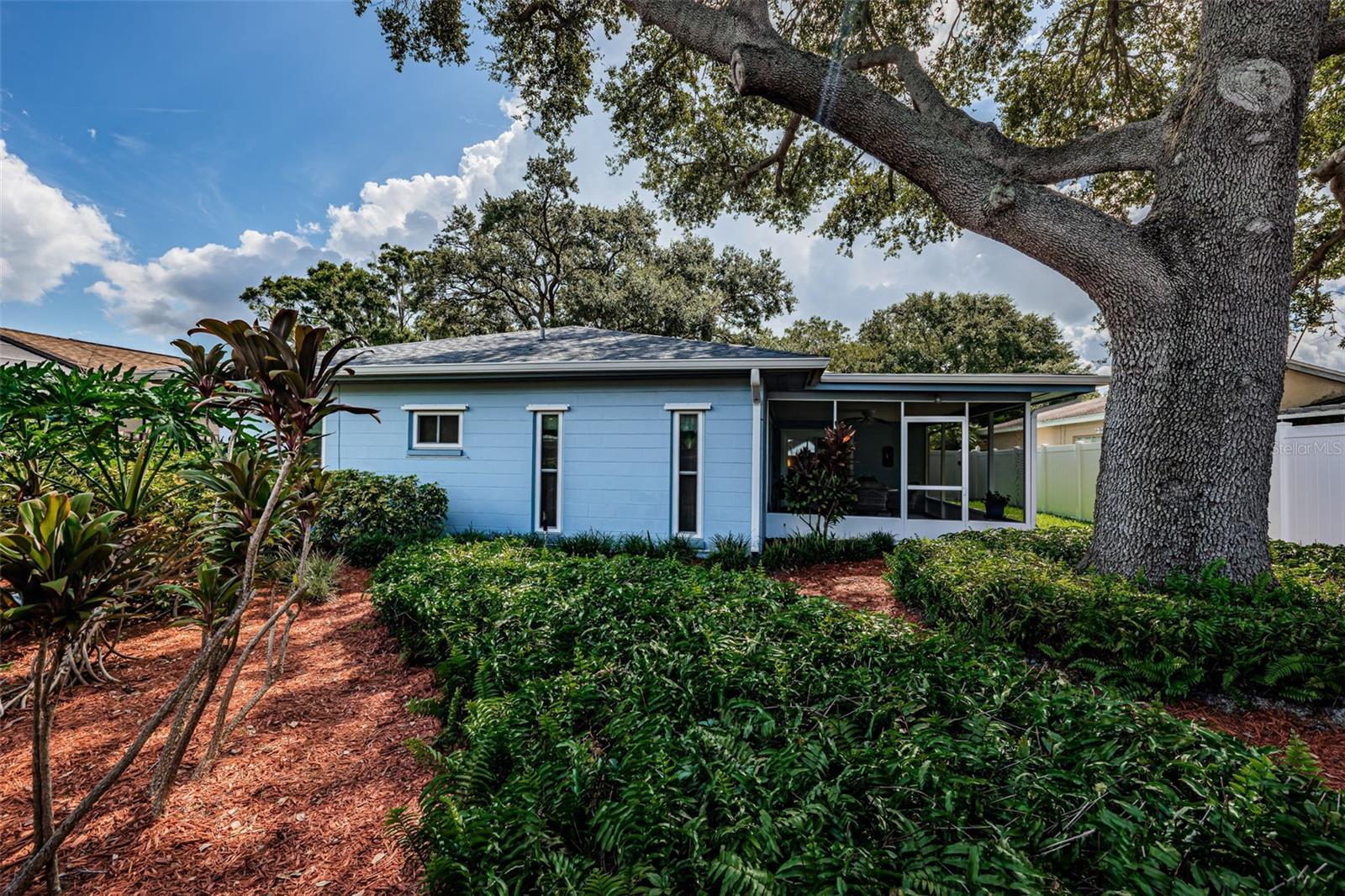 Image 33 of 38 For 10822 64th Street N