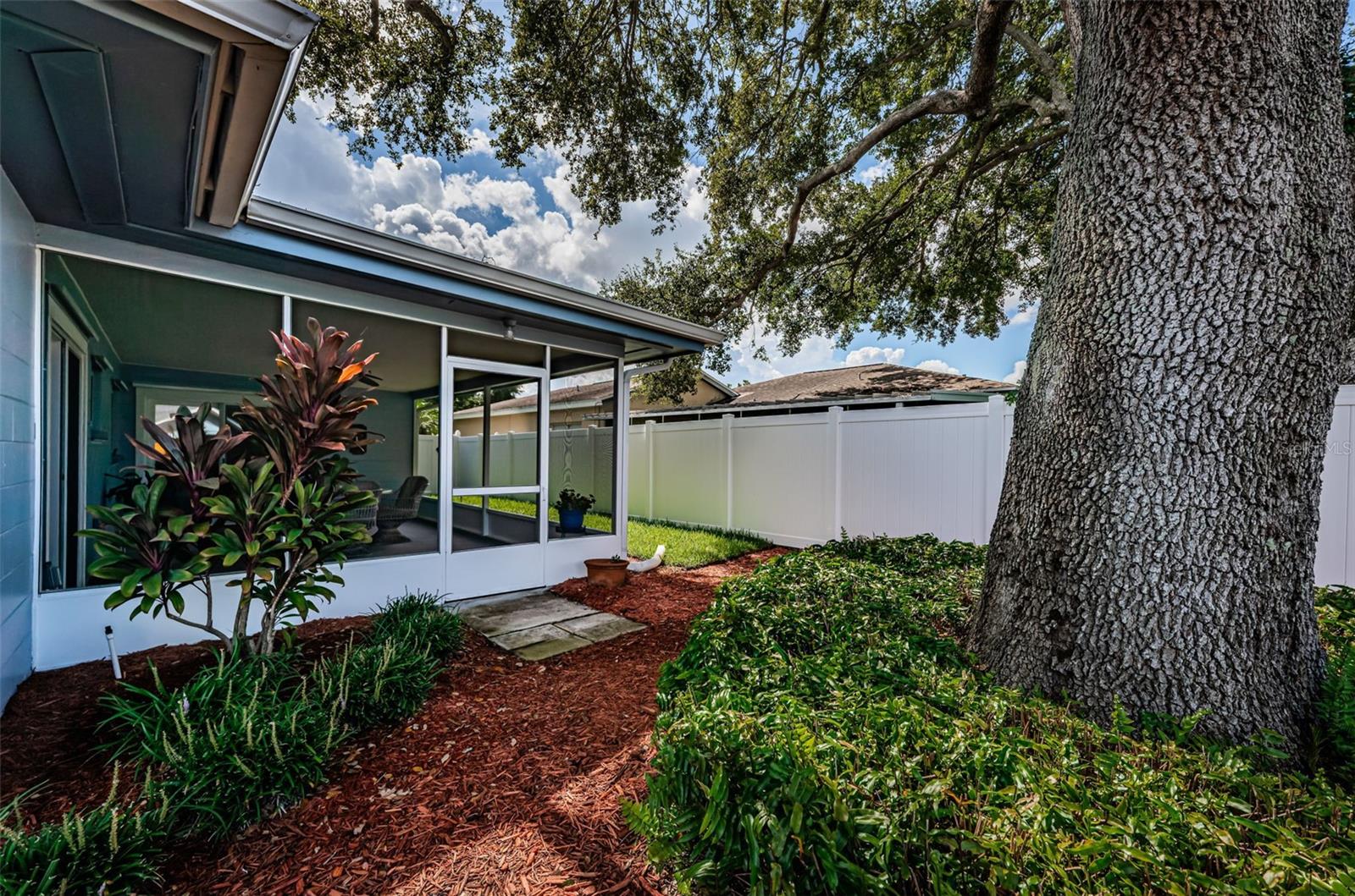 Image 34 of 38 For 10822 64th Street N