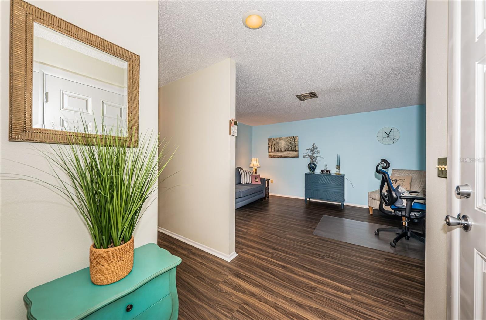 Image 6 of 38 For 10822 64th Street N
