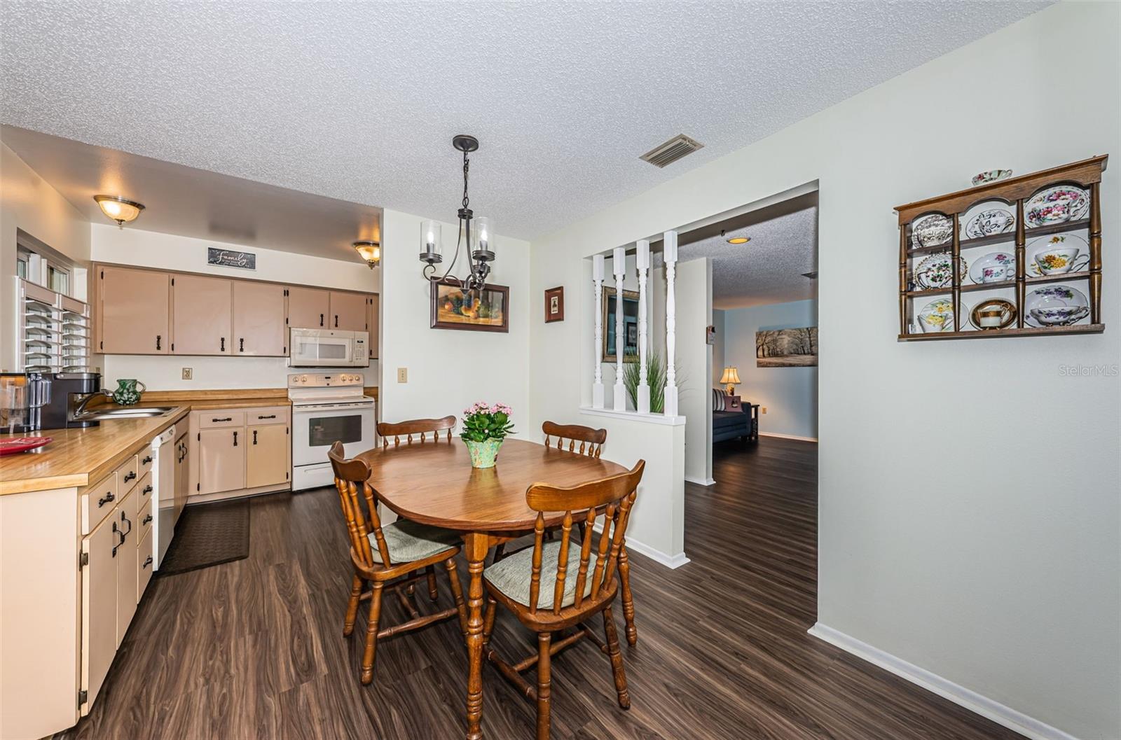 Image 8 of 38 For 10822 64th Street N