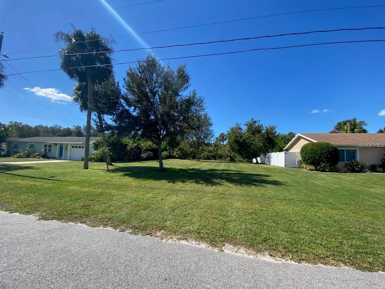 Image 9 of 19 For  Bay Dr  