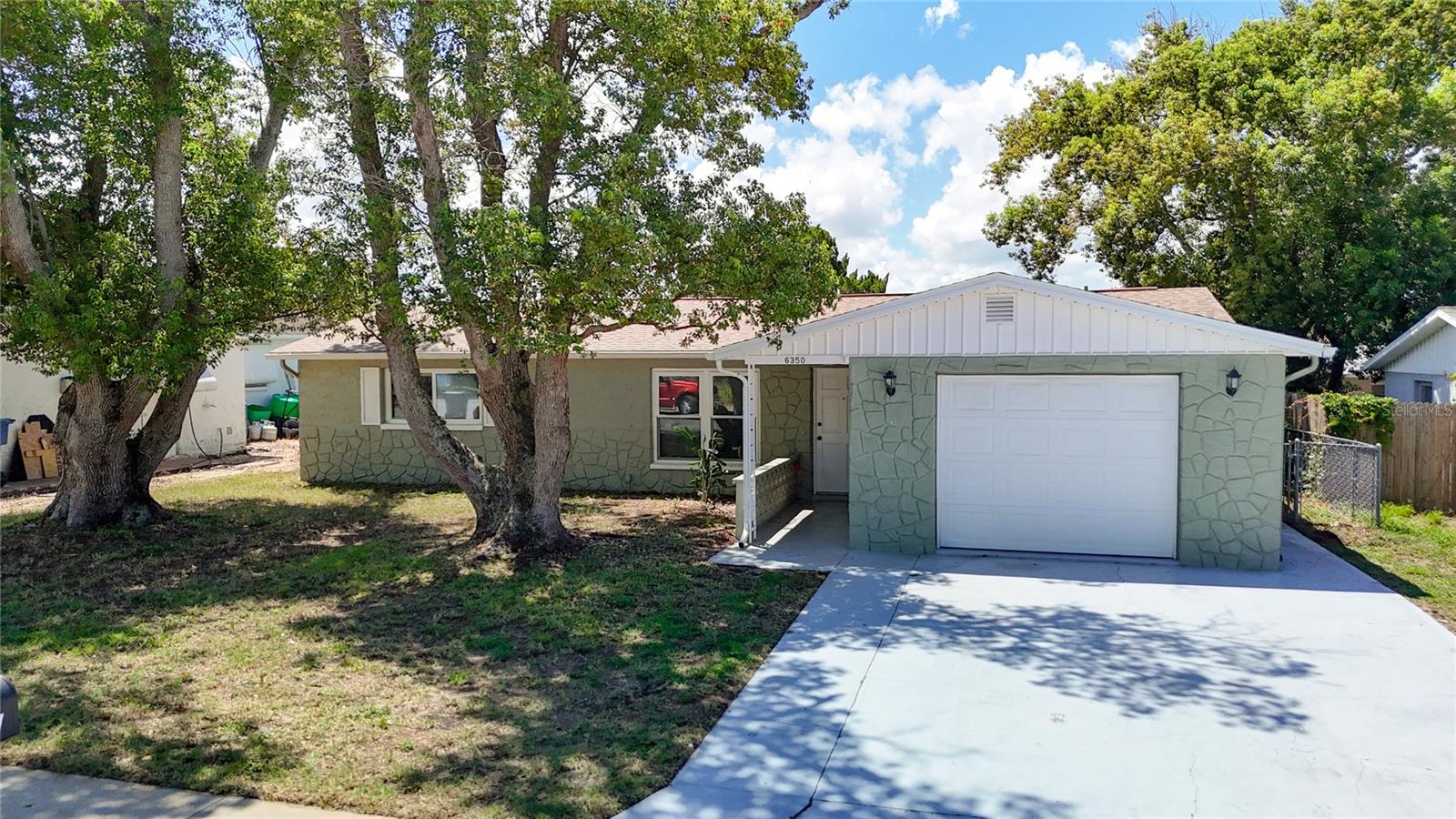 Listing photo id 0 for 6350 Edenmore Avenue
